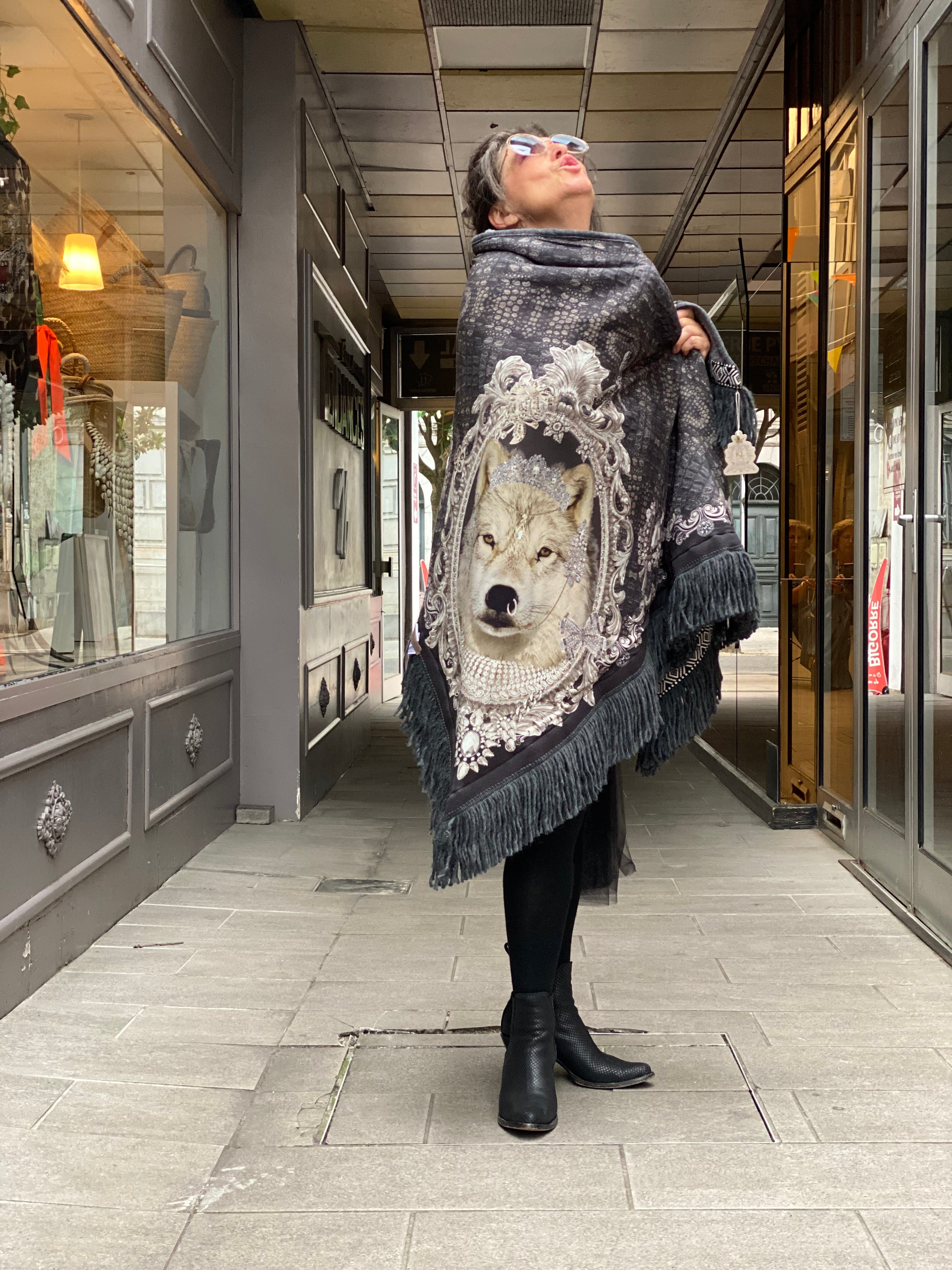 Yaholo Katherina Loretta Buckle Poncho