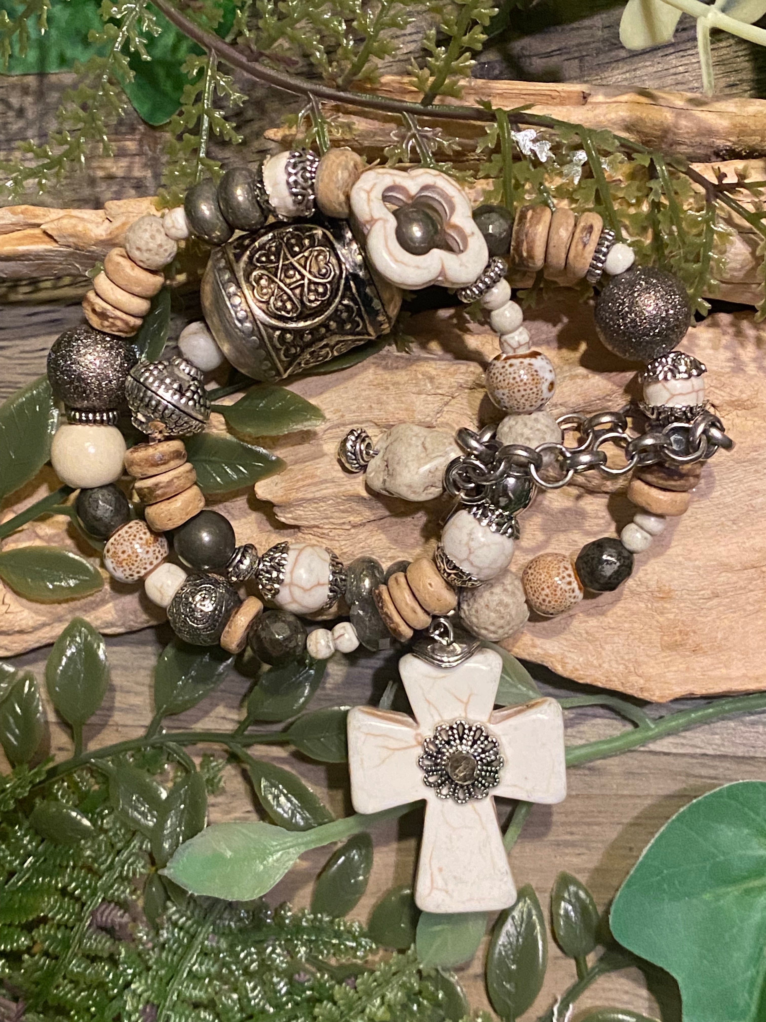 Georgia Natural Iguan Bracelet
