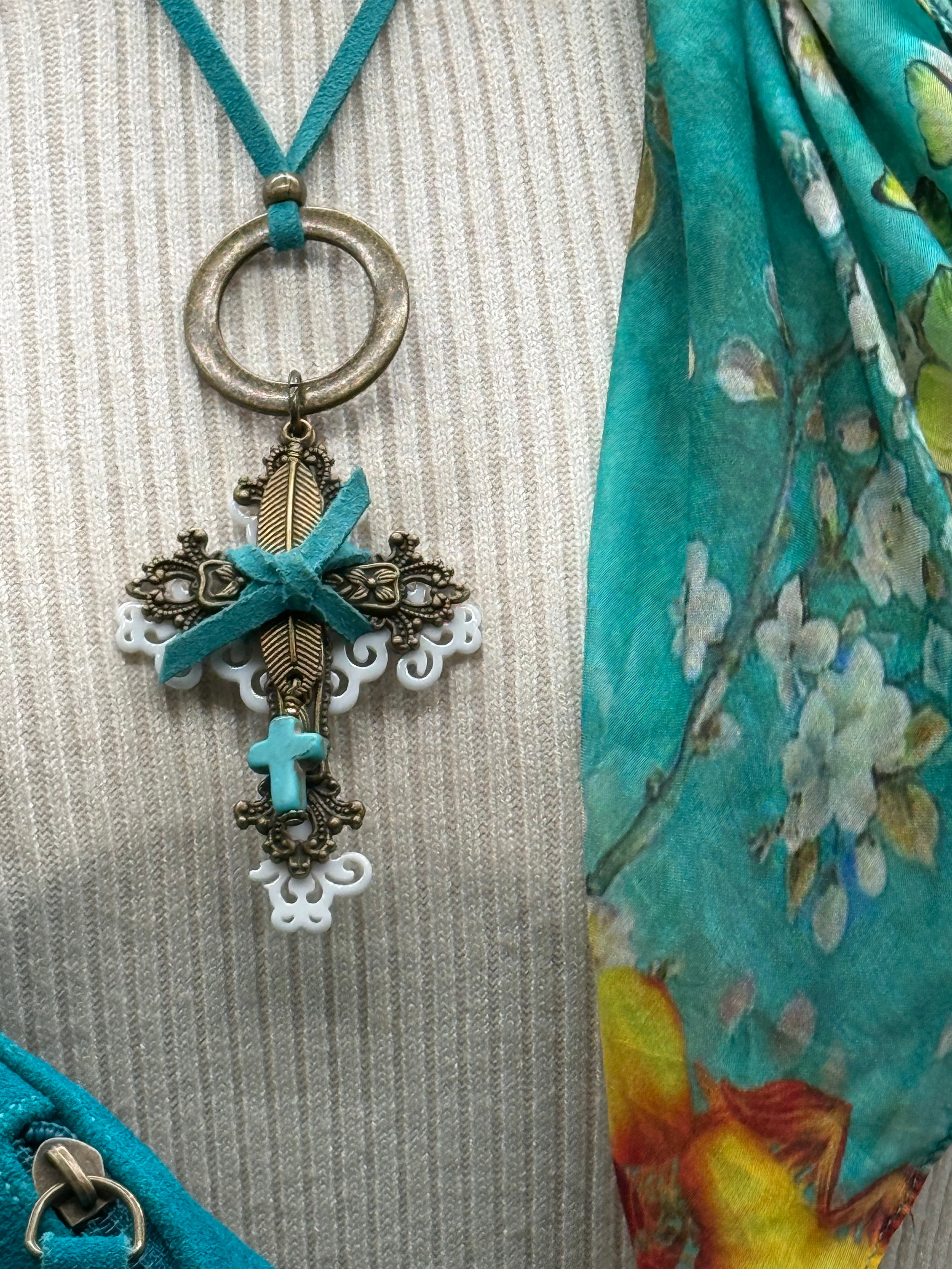 Collier Croix Sig de Tana