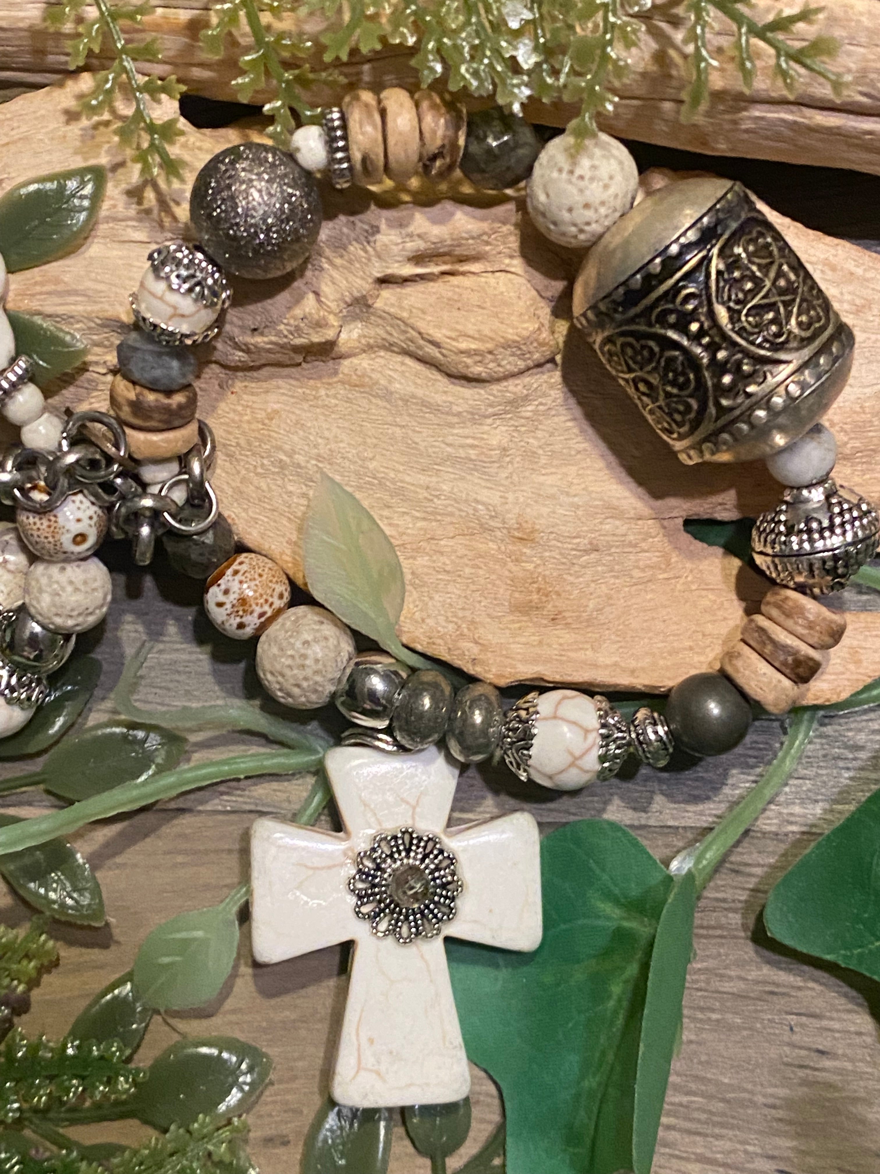 Georgia Natural Iguan Bracelet