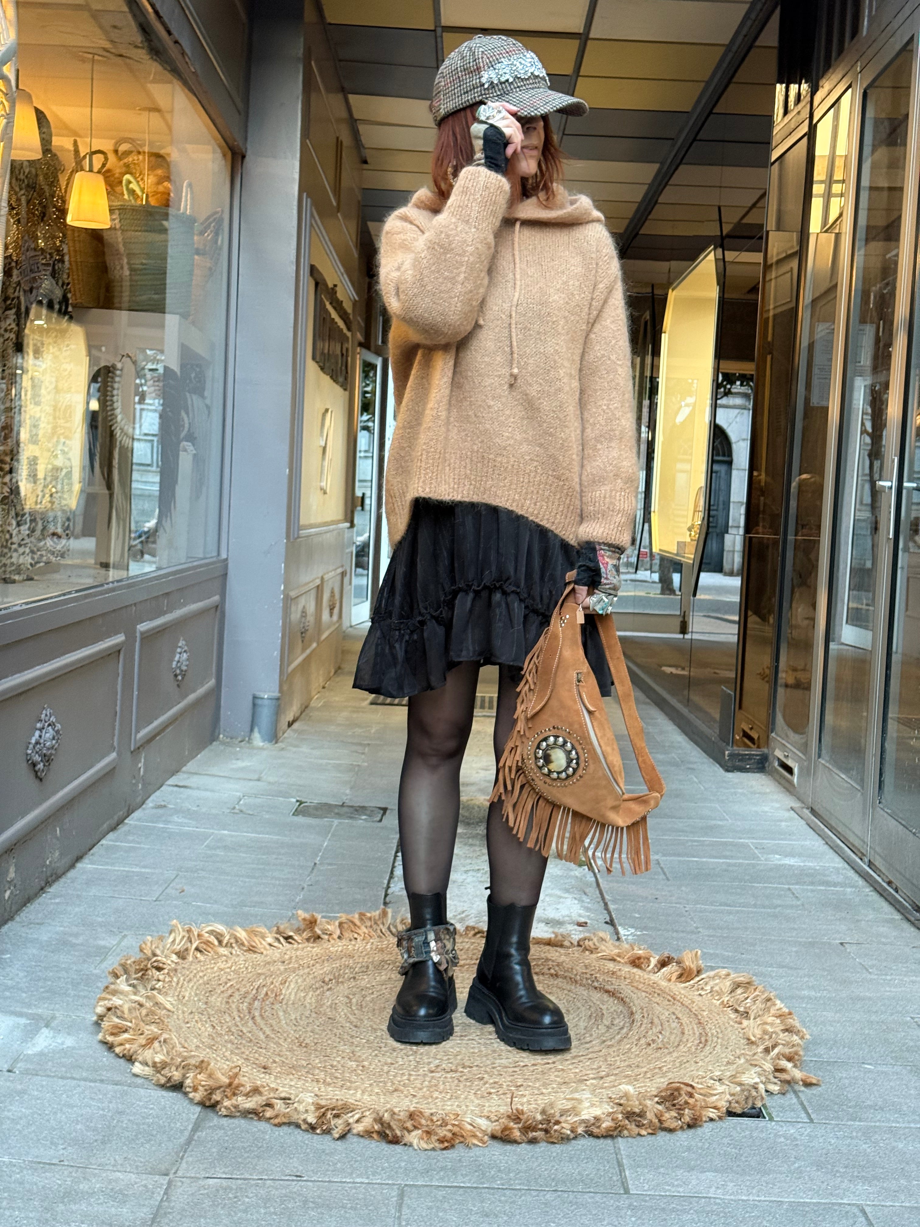 Pull Capuche Poupée de Soie