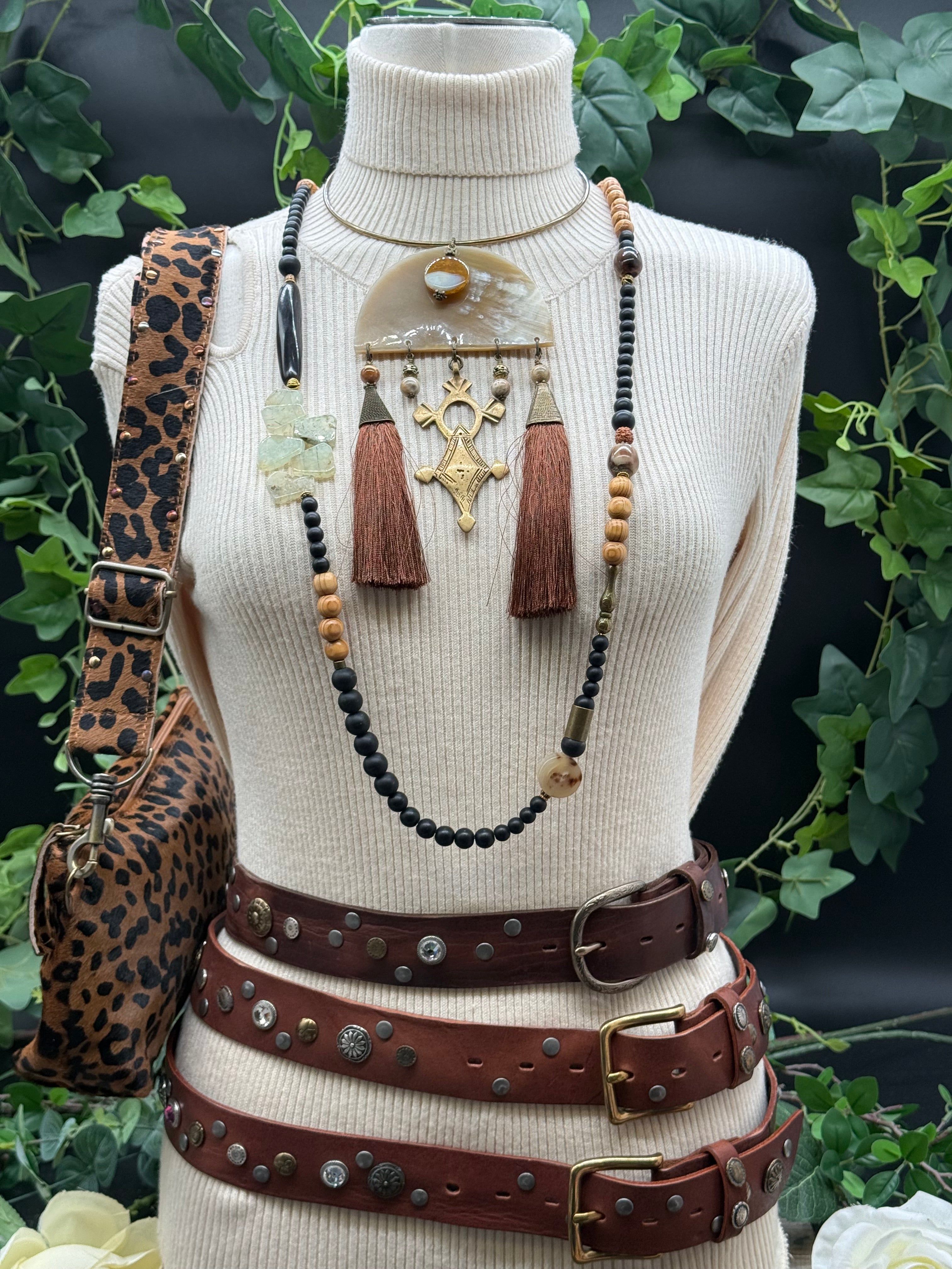 Ceinture Rivets et Pierres Yolète