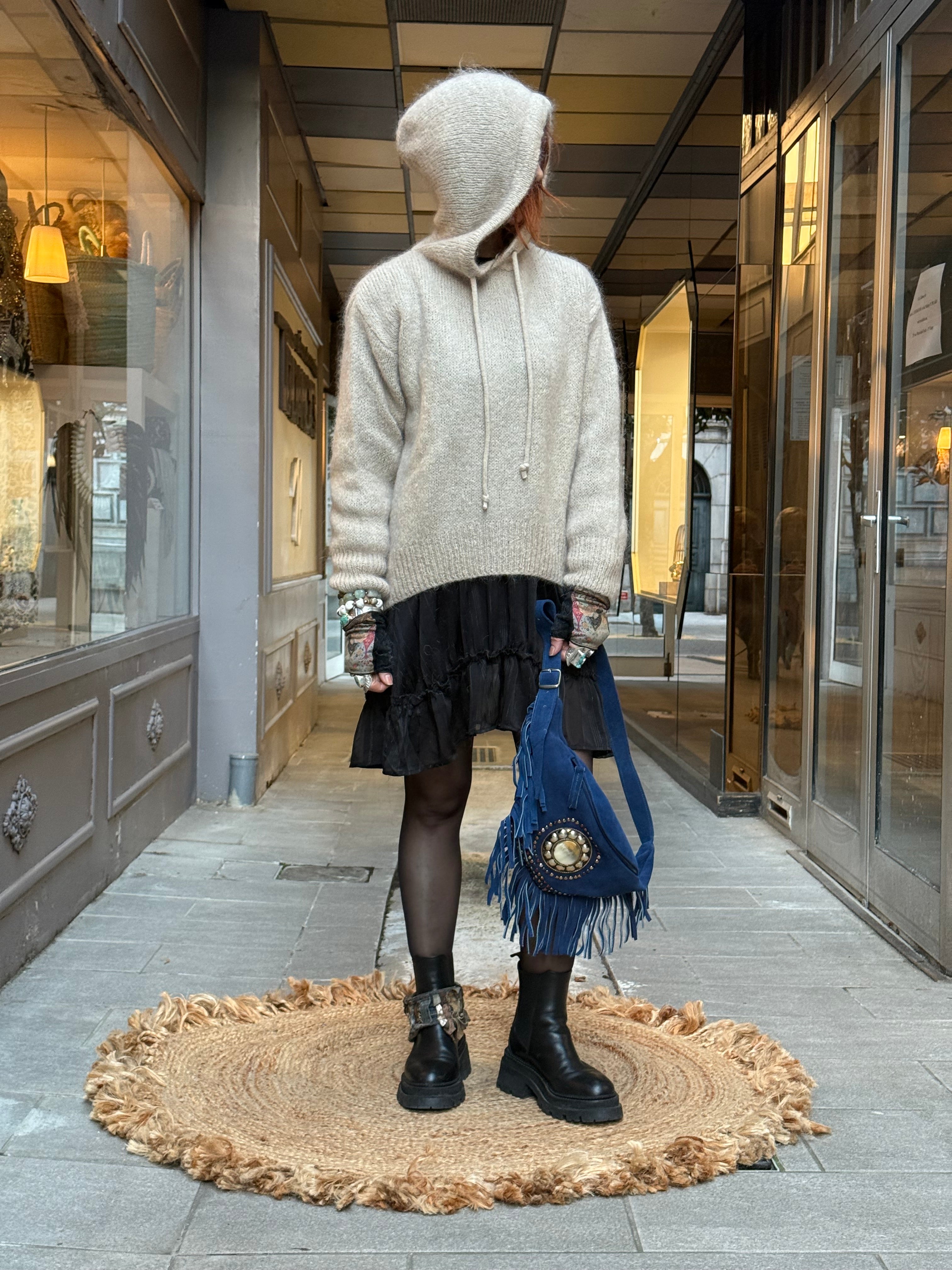 Pull Capuche Poupée de Soie