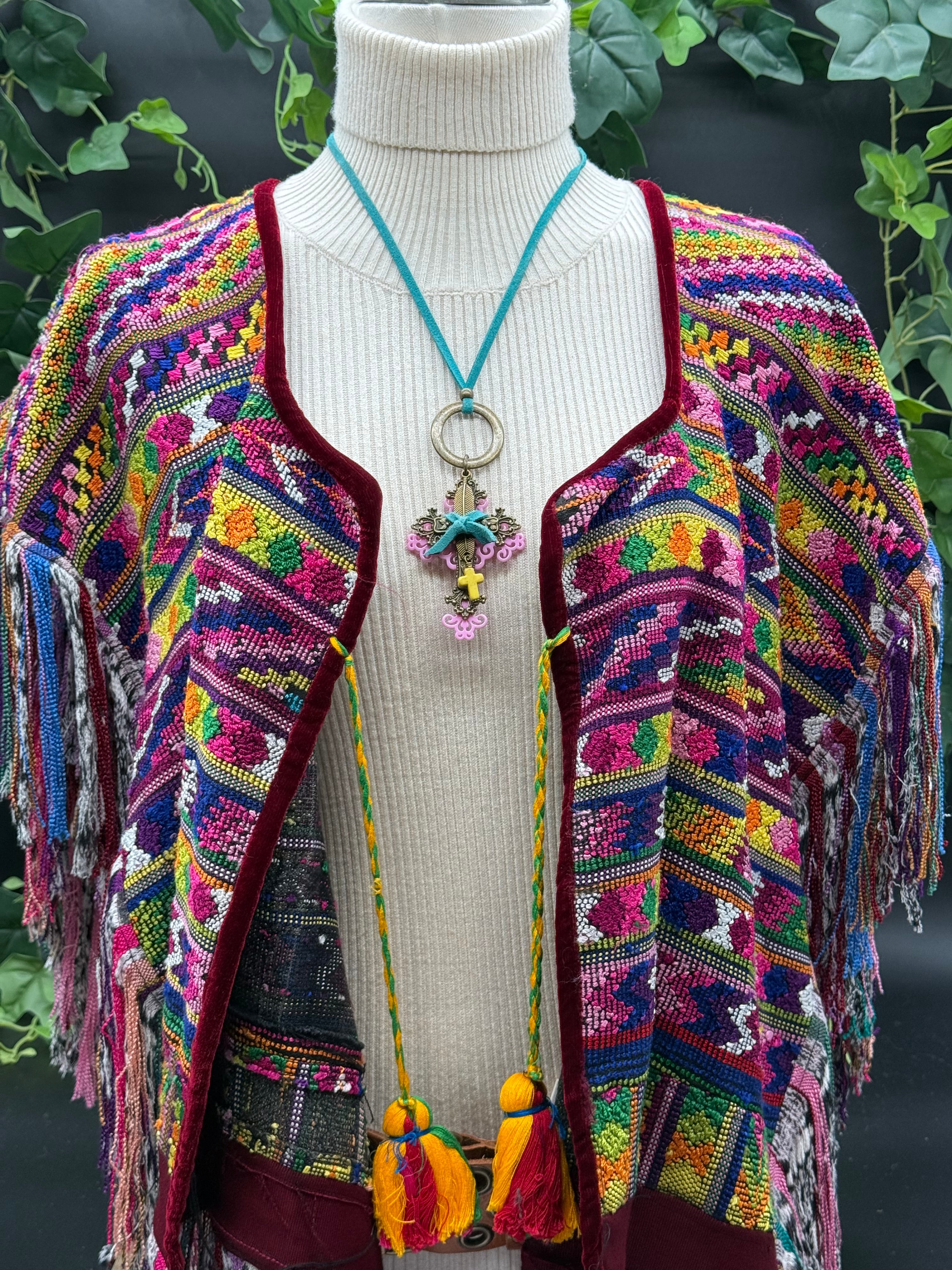 Collier Croix Sig de Tana