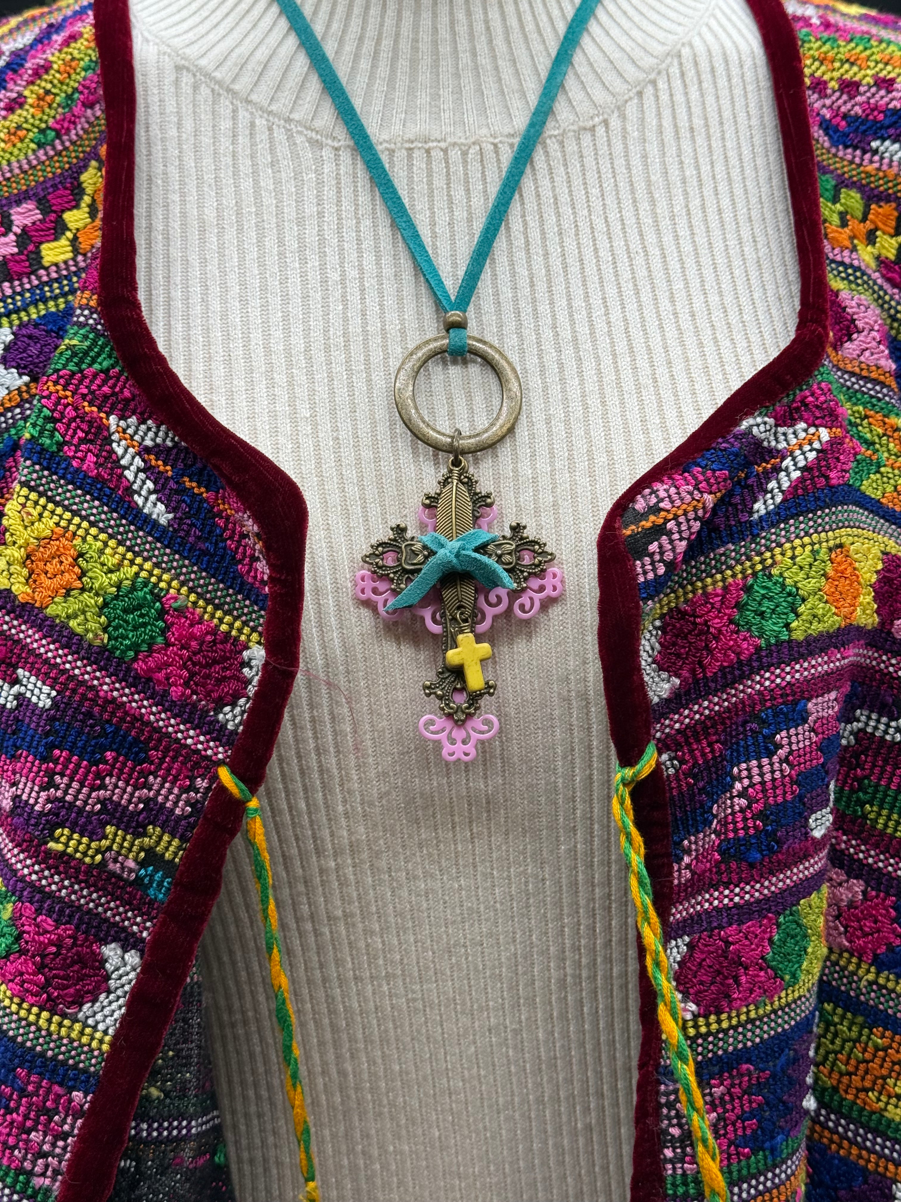 Collier Croix Sig de Tana