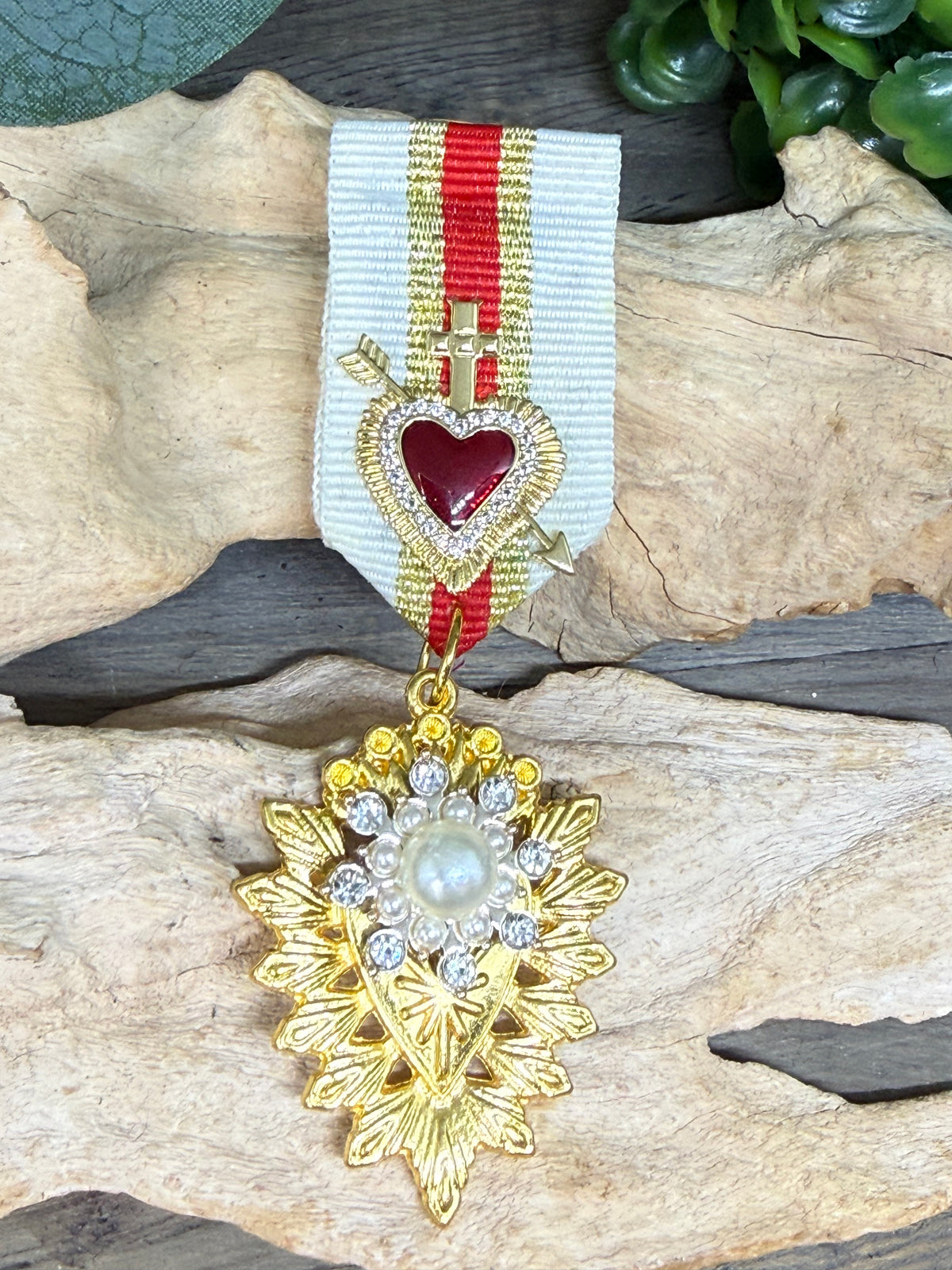 Broche/Médaille Azafran Rosa