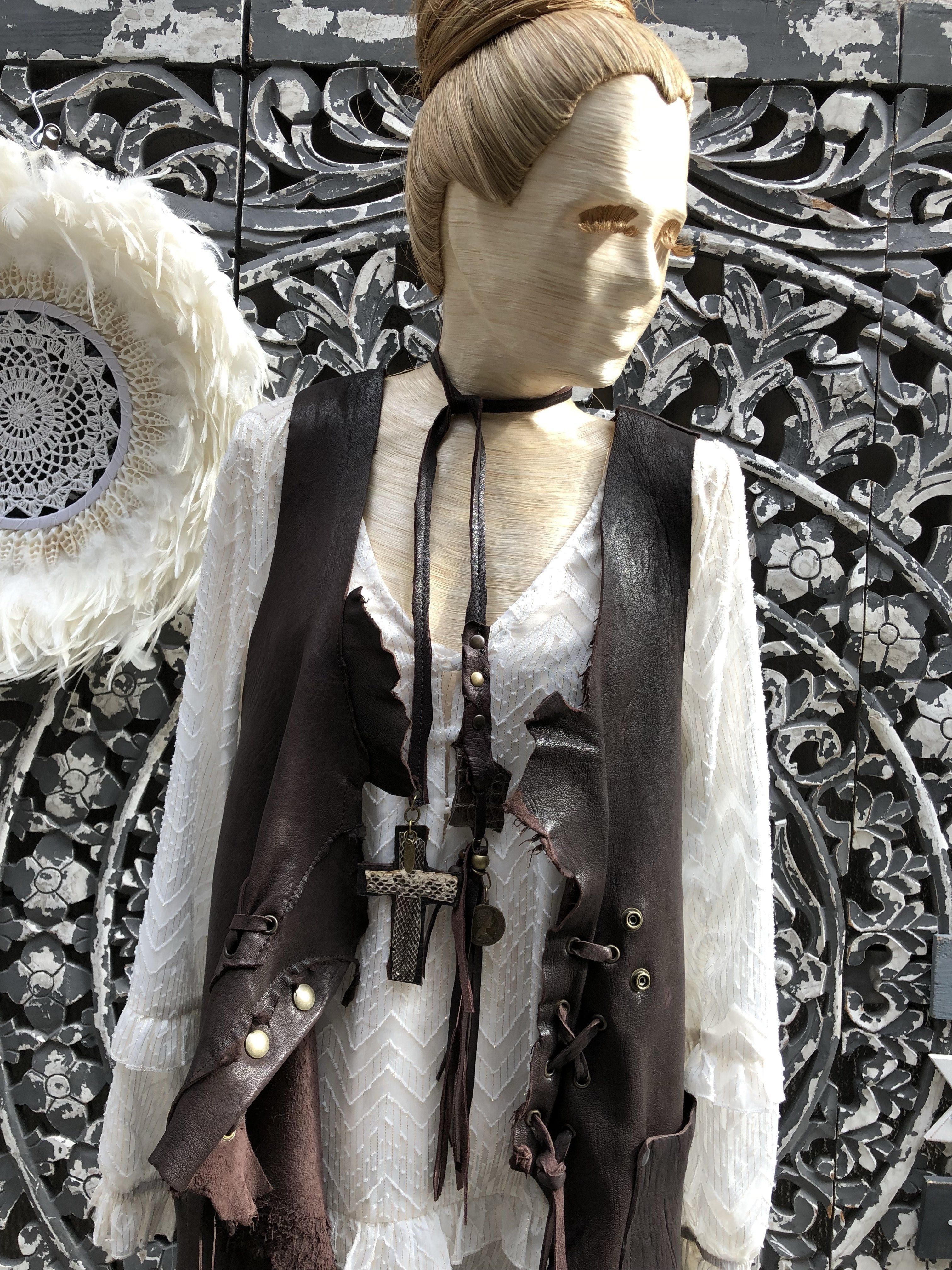 Elisa Iguan Necklace