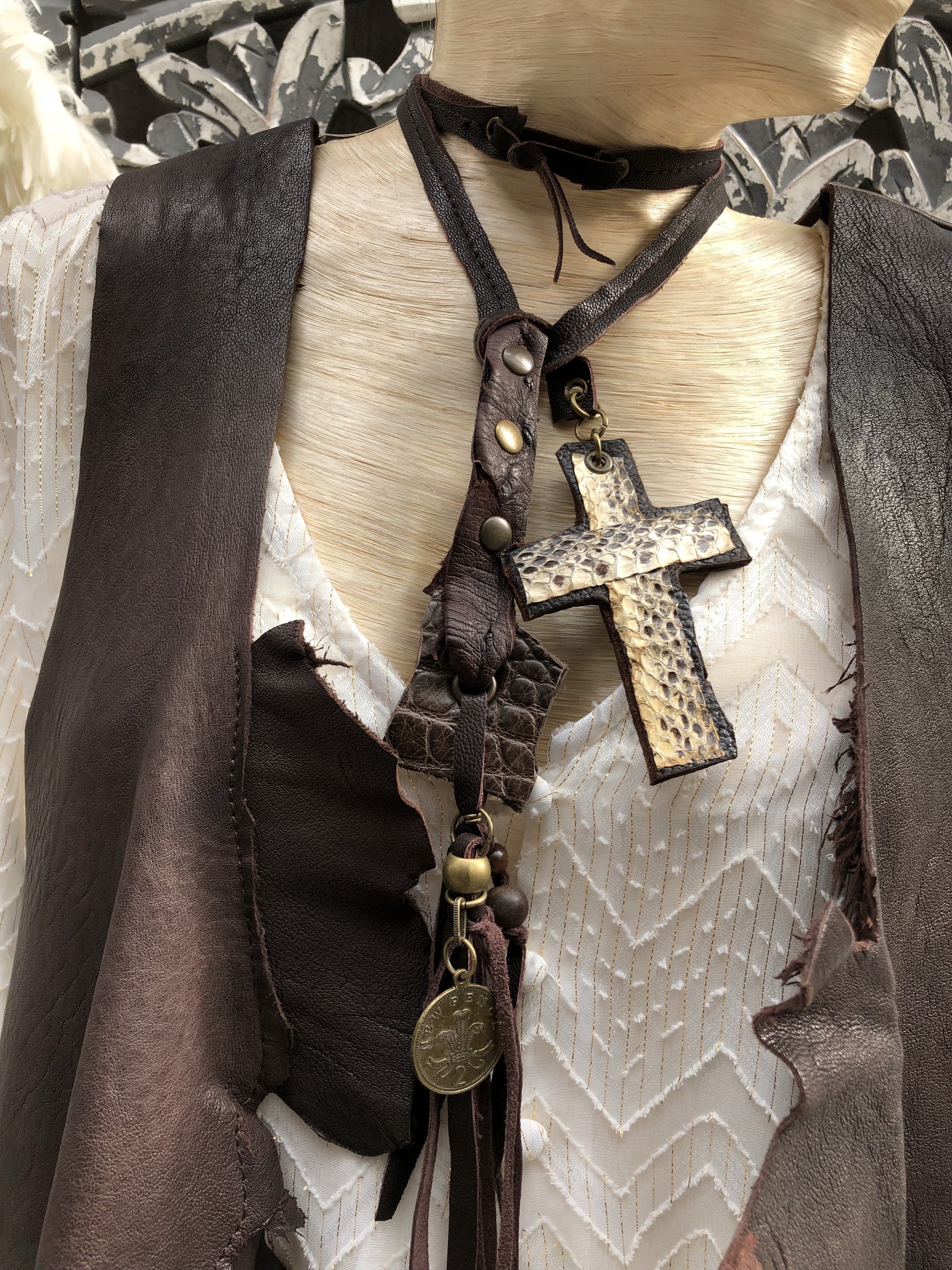 Elisa Iguan Necklace