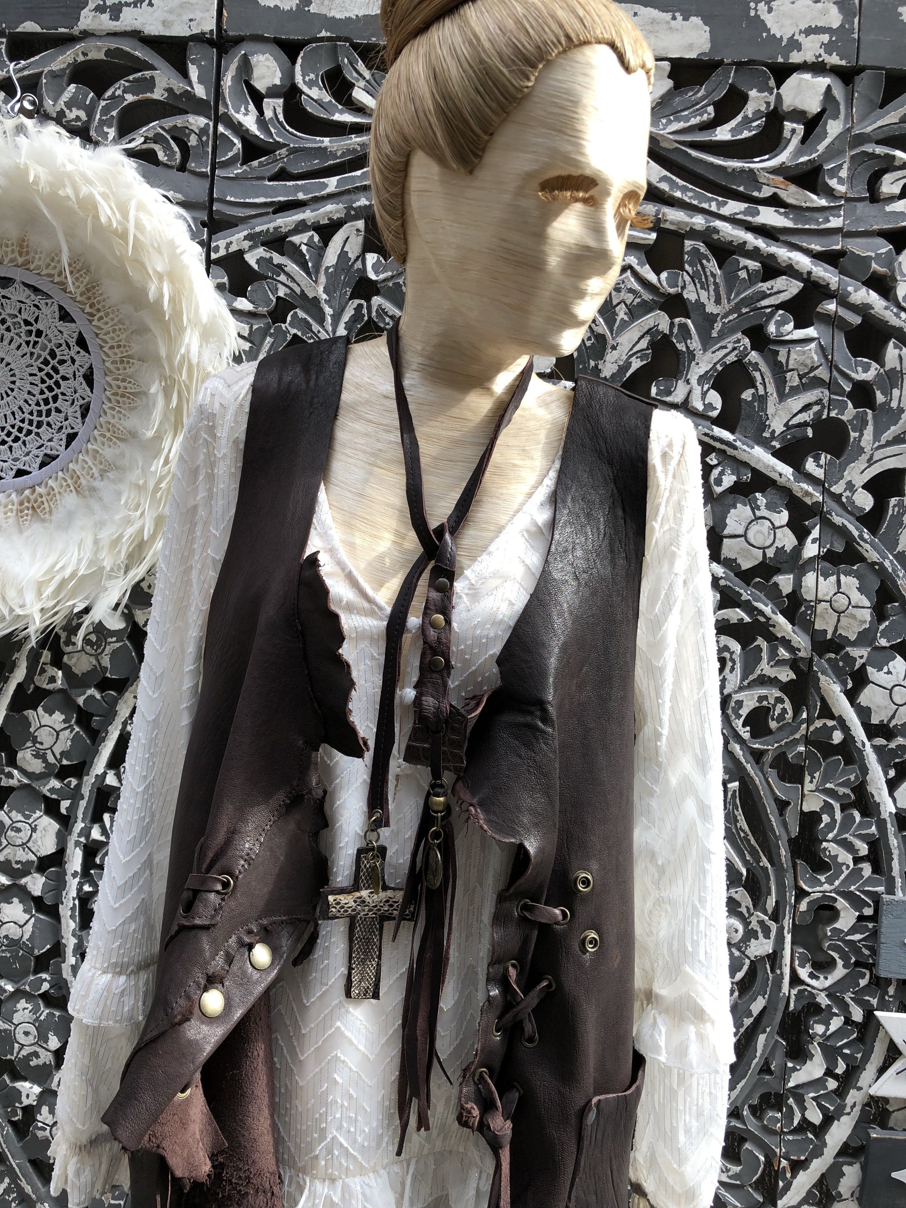 Elisa Iguan Necklace
