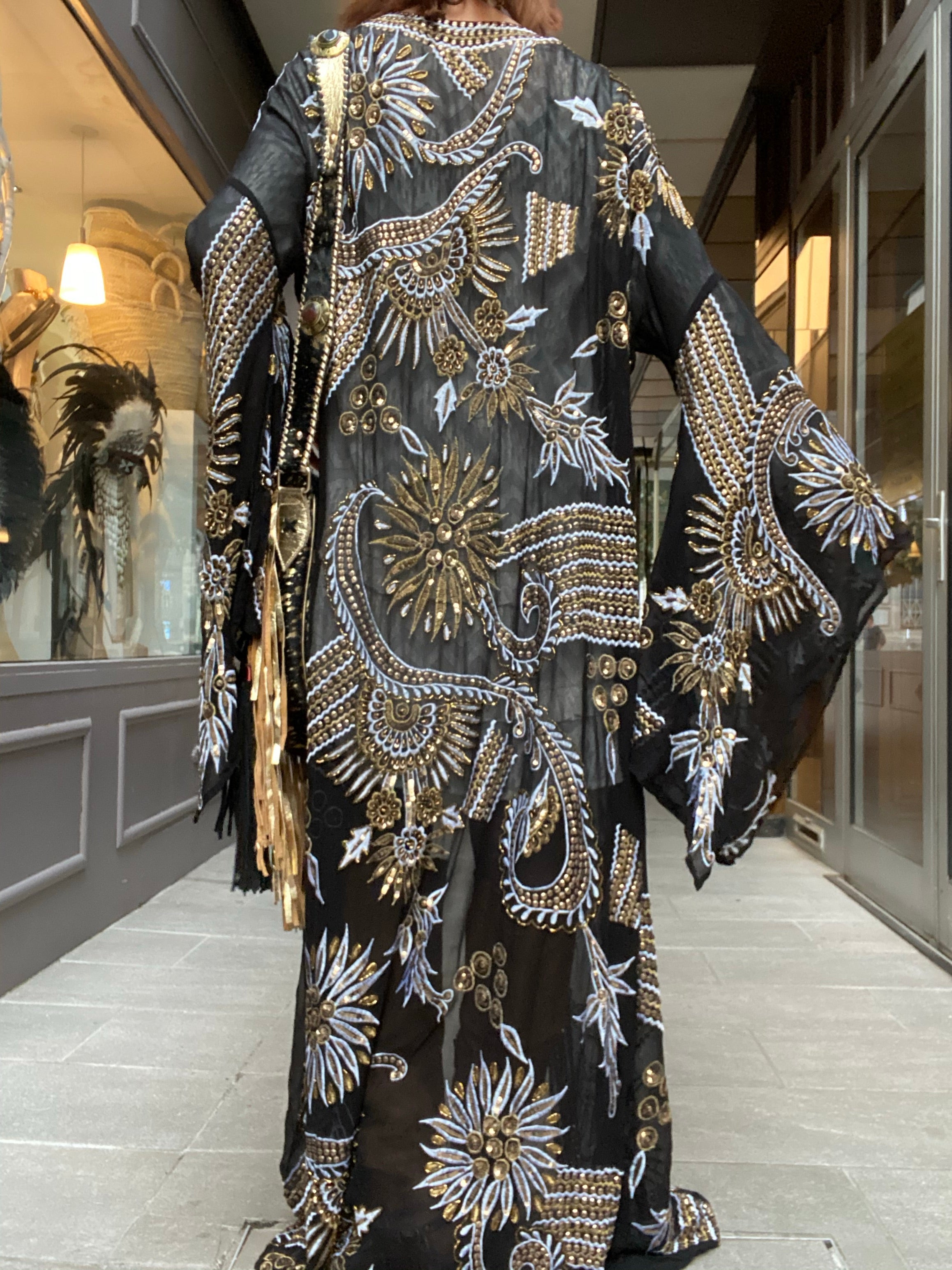 Mamz'elle Zoé long embroidered kimono