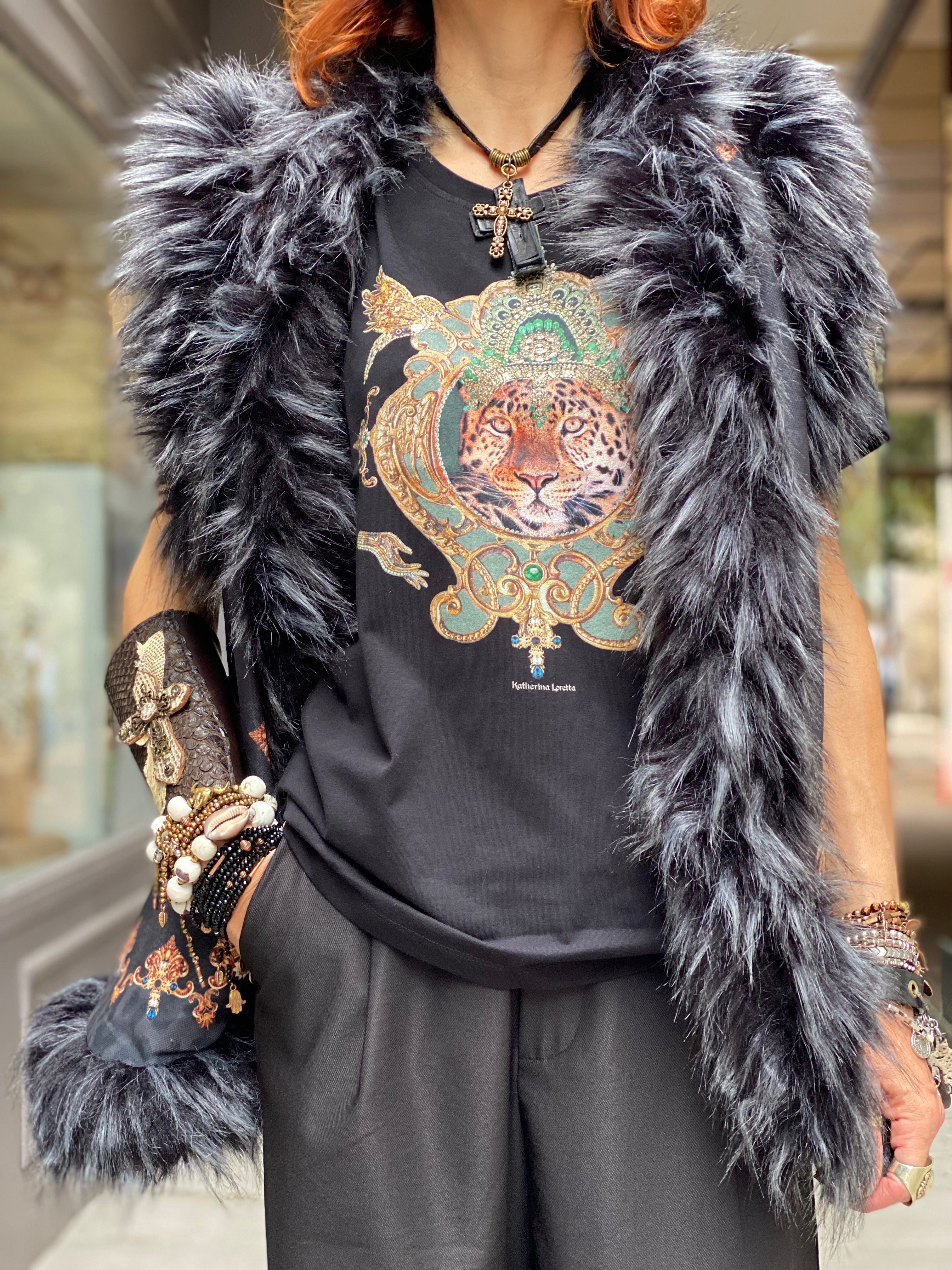 Aurely Katherina Loretta T-shirt