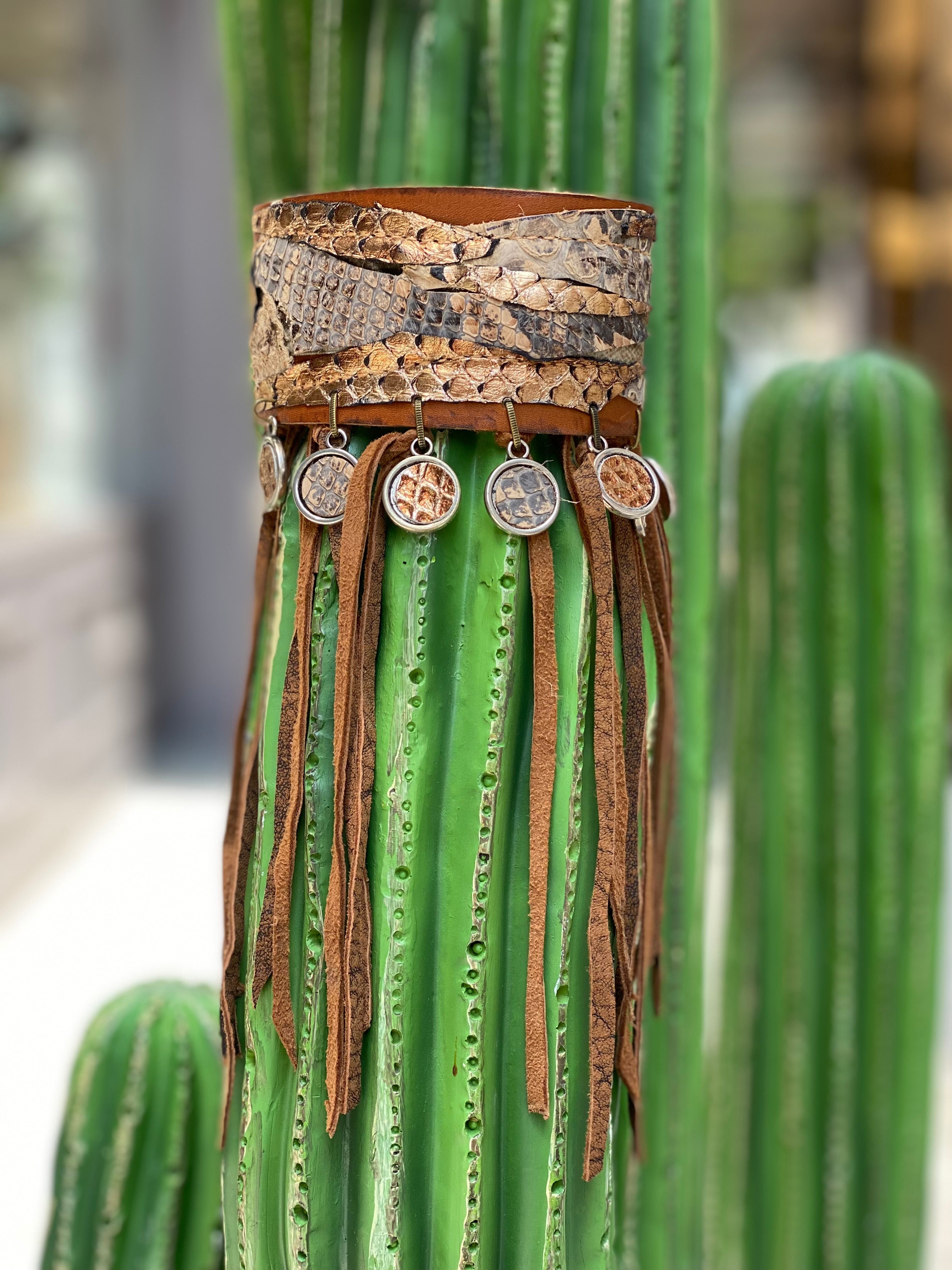 Baila Iguan Arm Bracelet