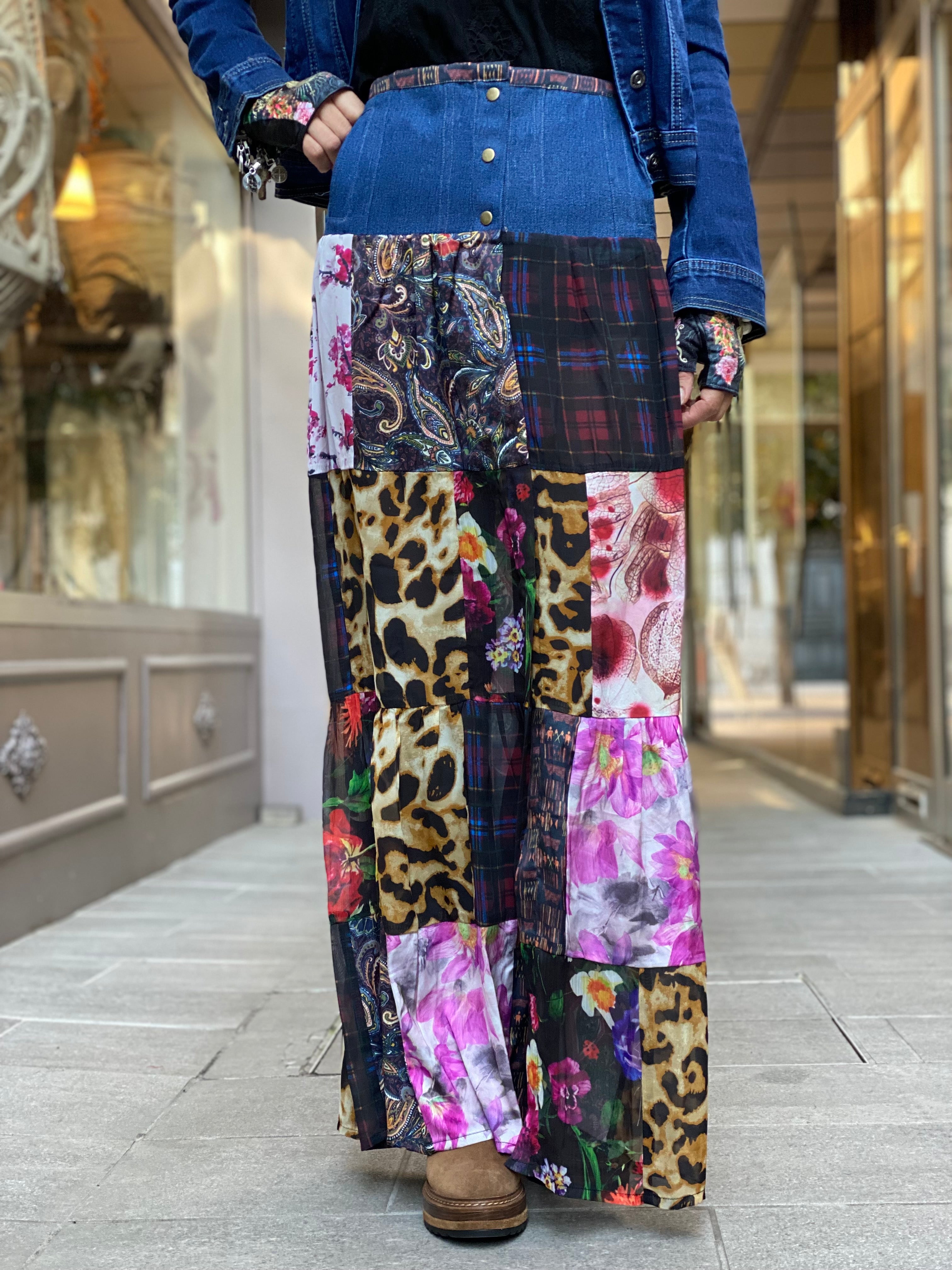 Curly Amuse Skirt