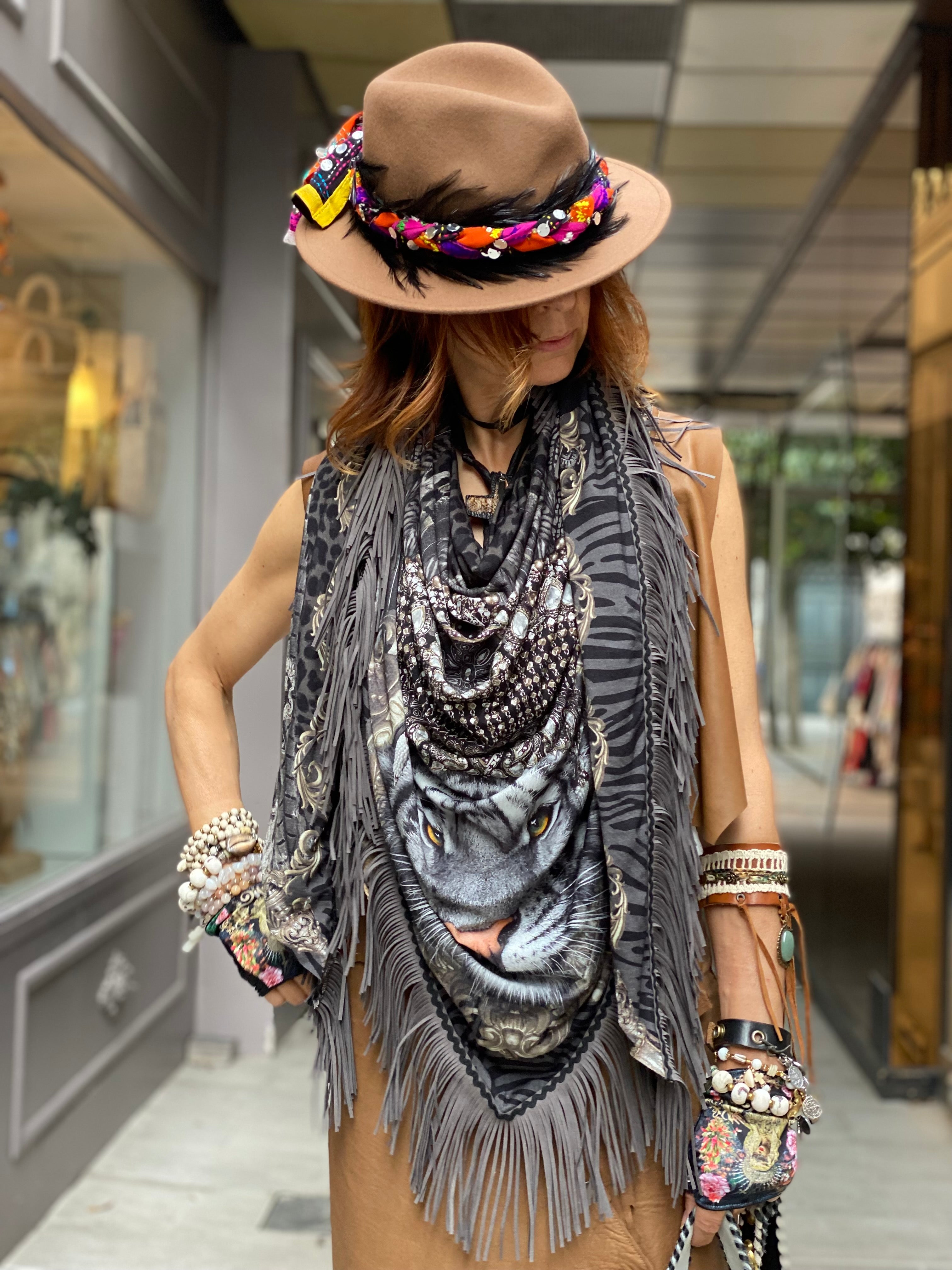 Zizis Shawl Katherina Loretta