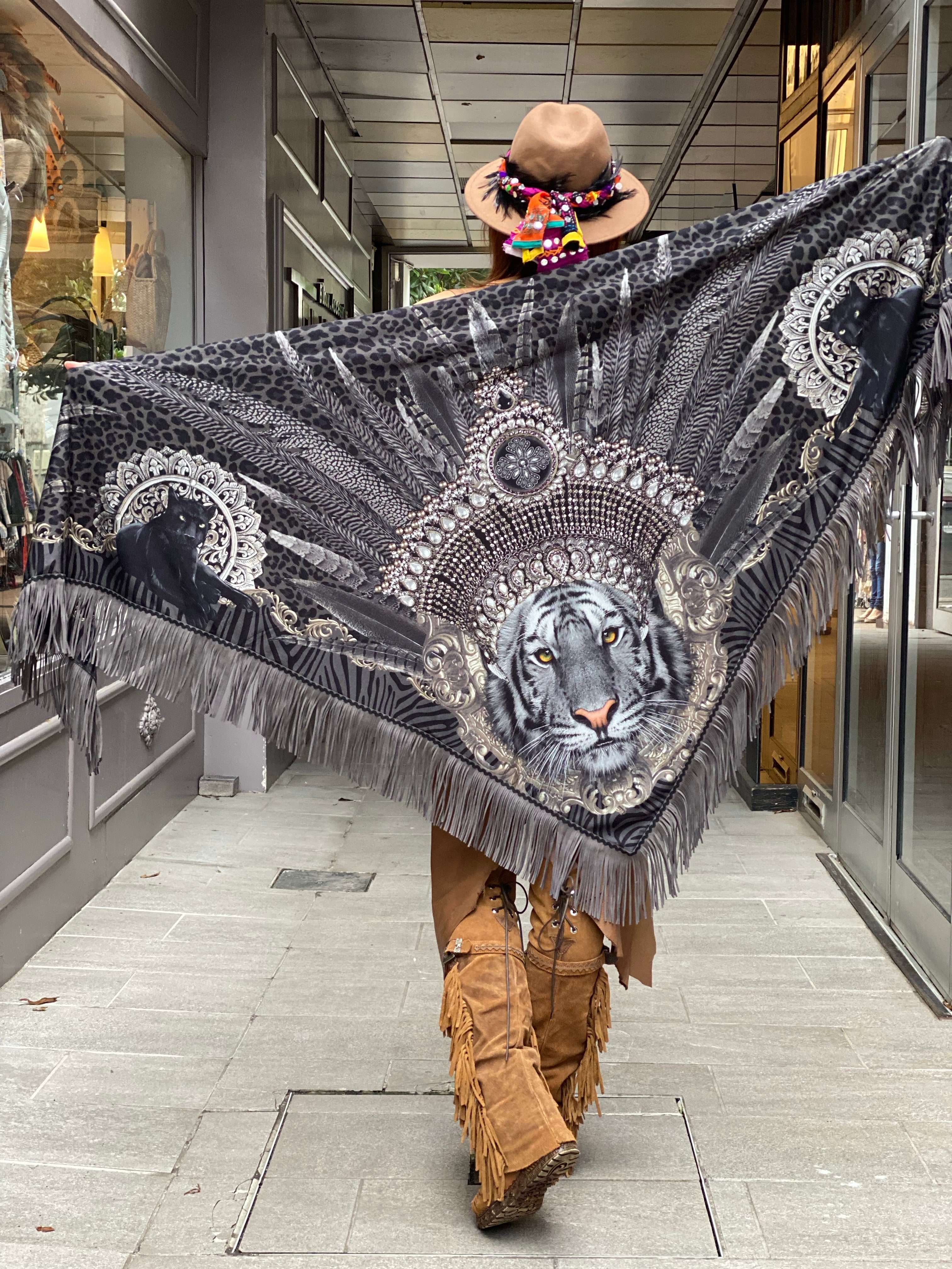 Zizis Shawl Katherina Loretta