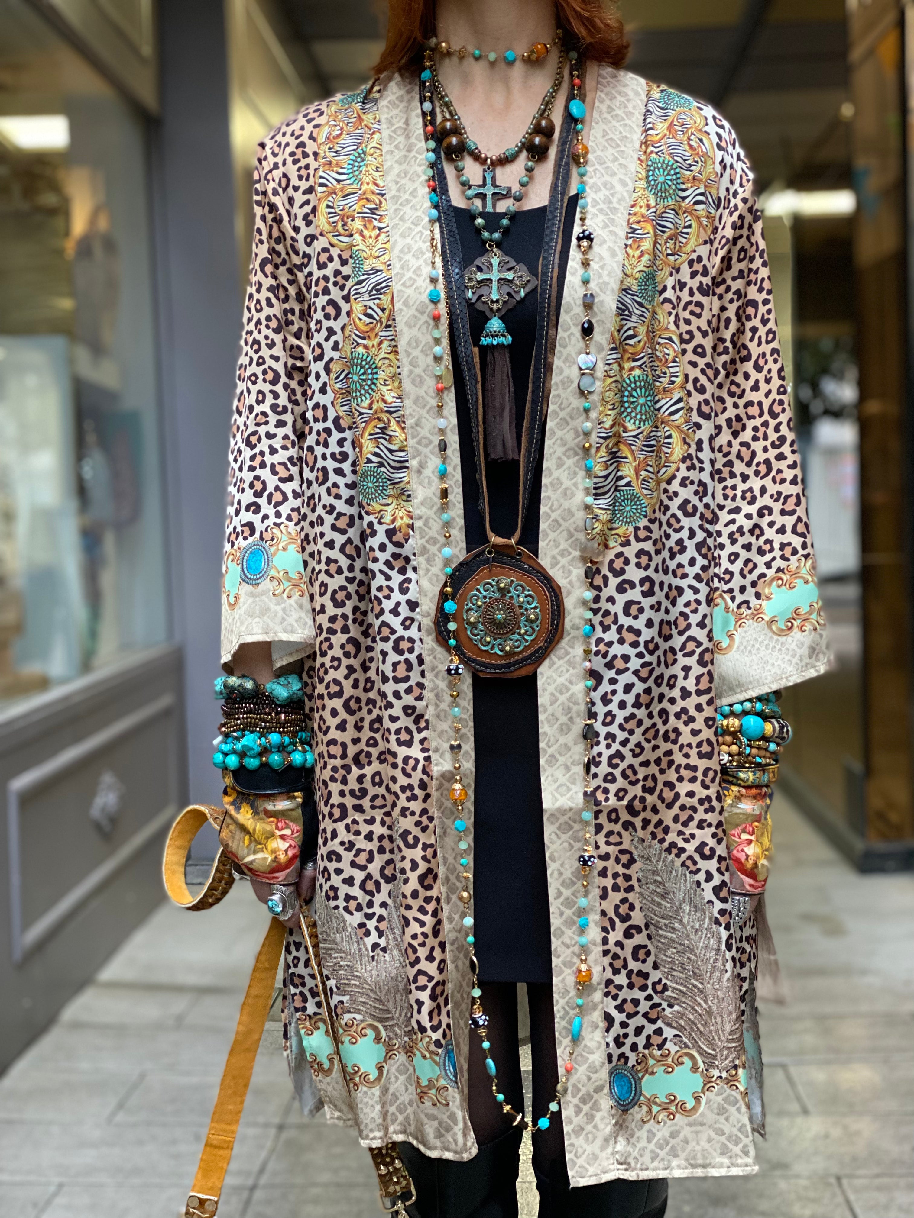 Levon Katherina Loretta Kimono