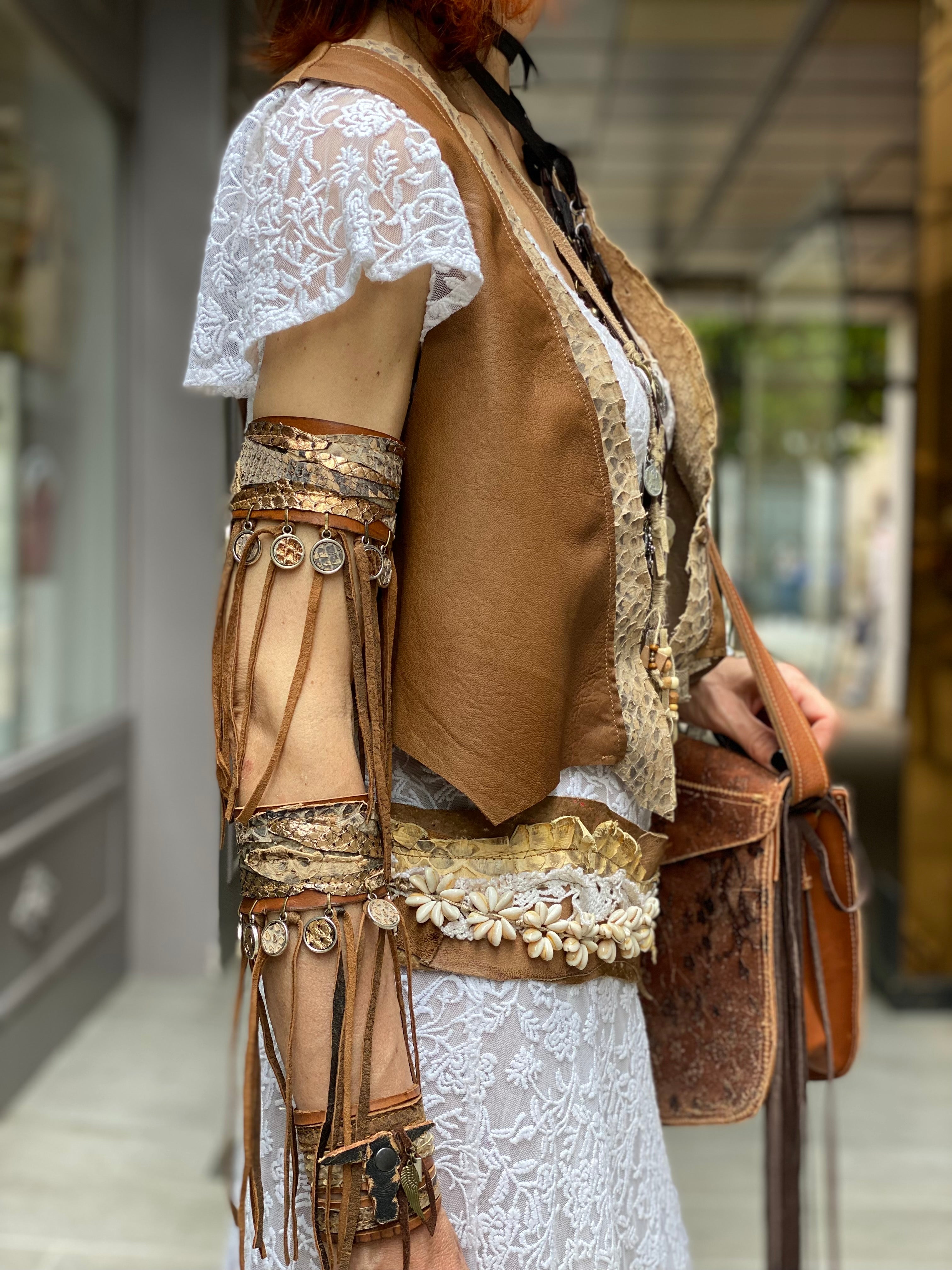 Baila Iguan Arm Bracelet