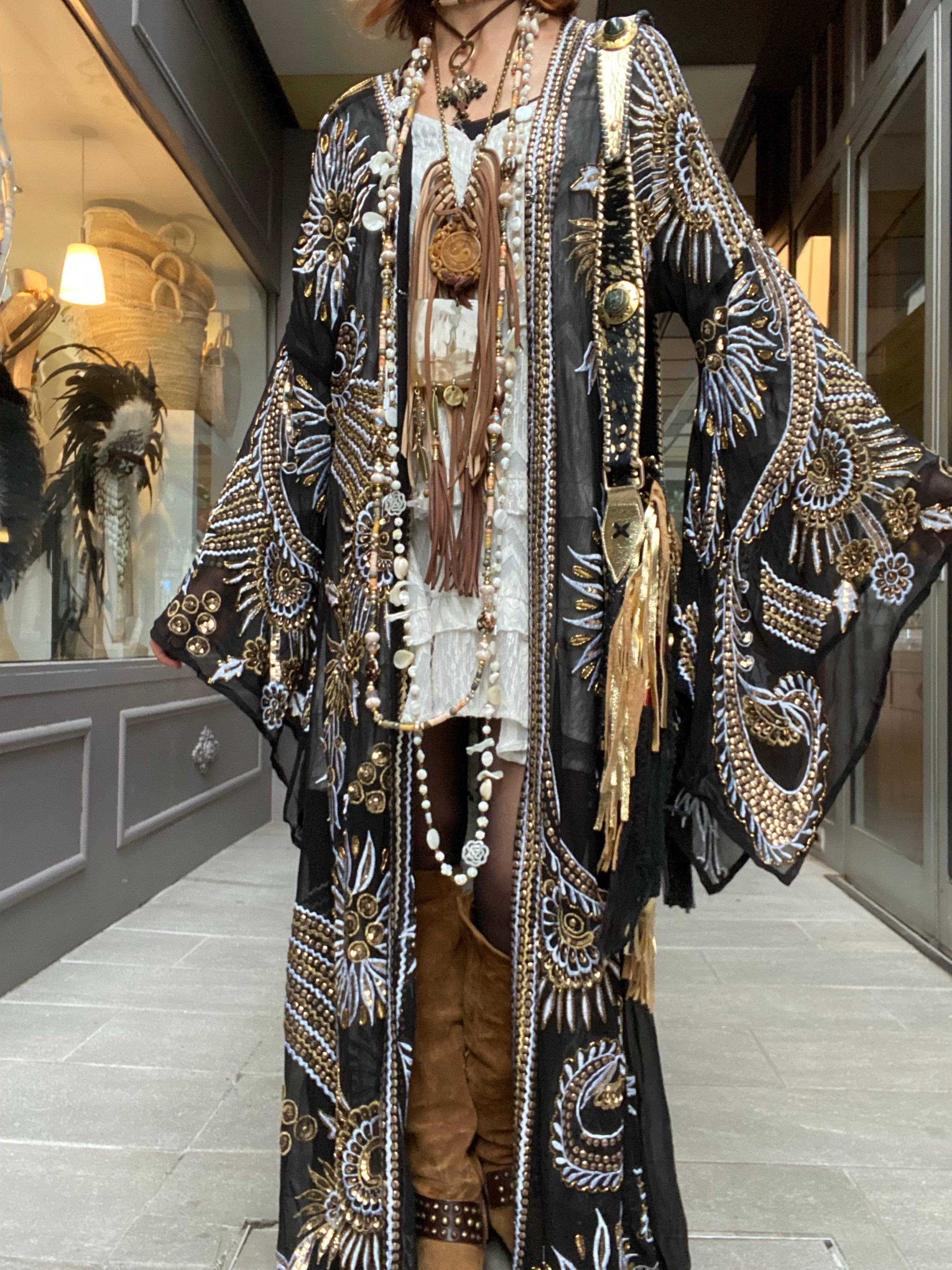 Mamz'elle Zoé long embroidered kimono
