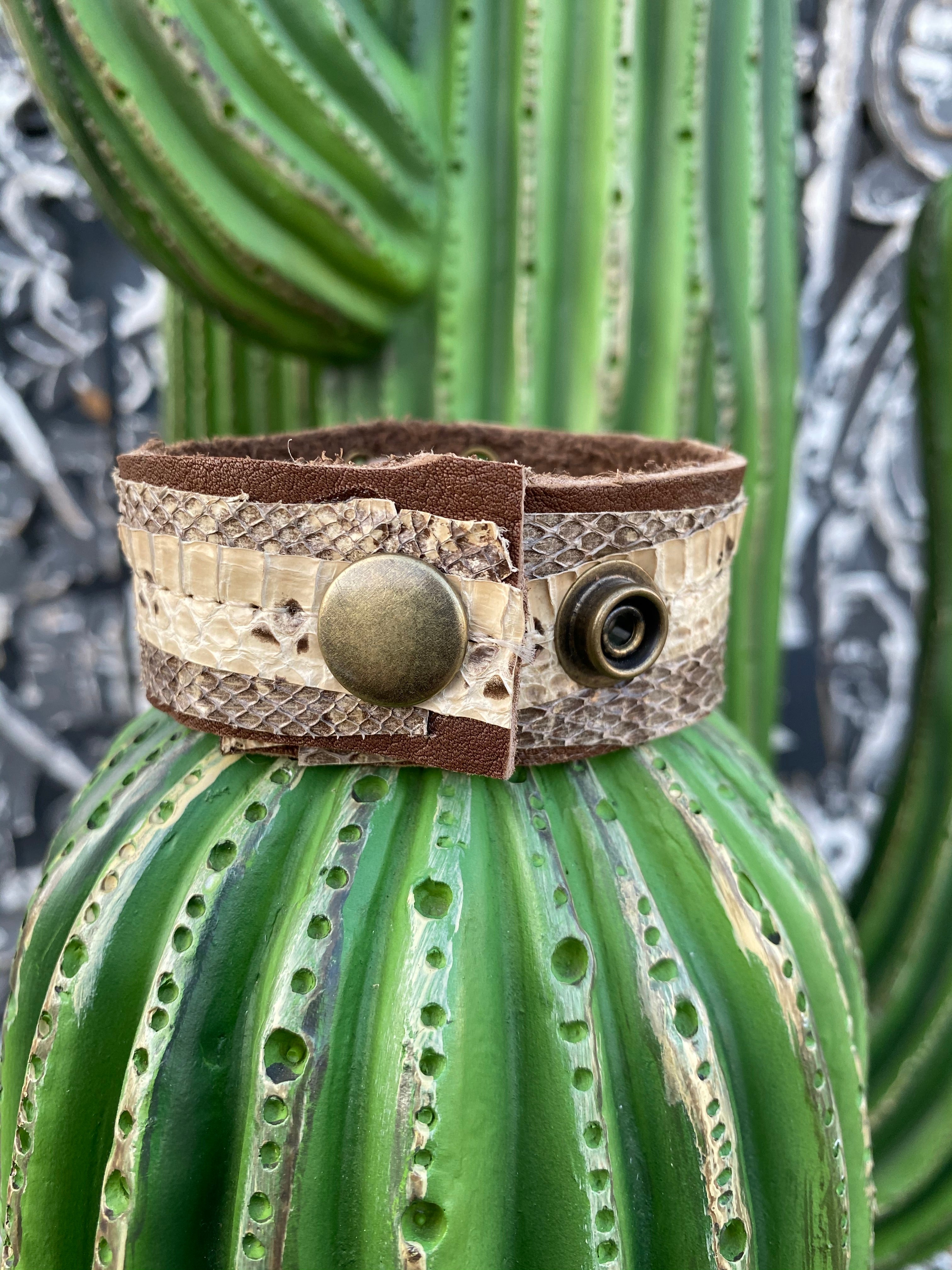 Aka Iguan Bracelet