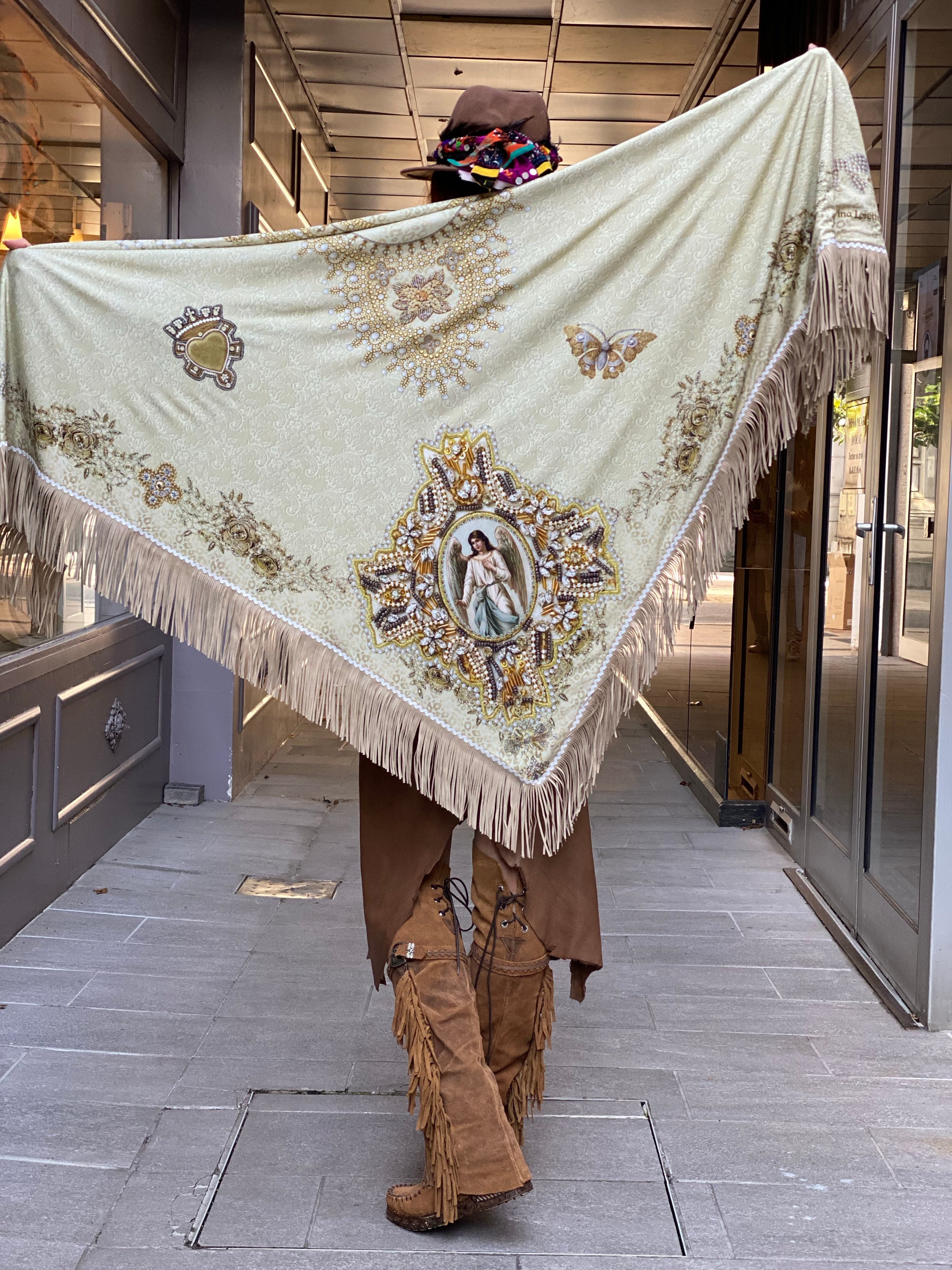 Evita Katherina Loretta Shawl