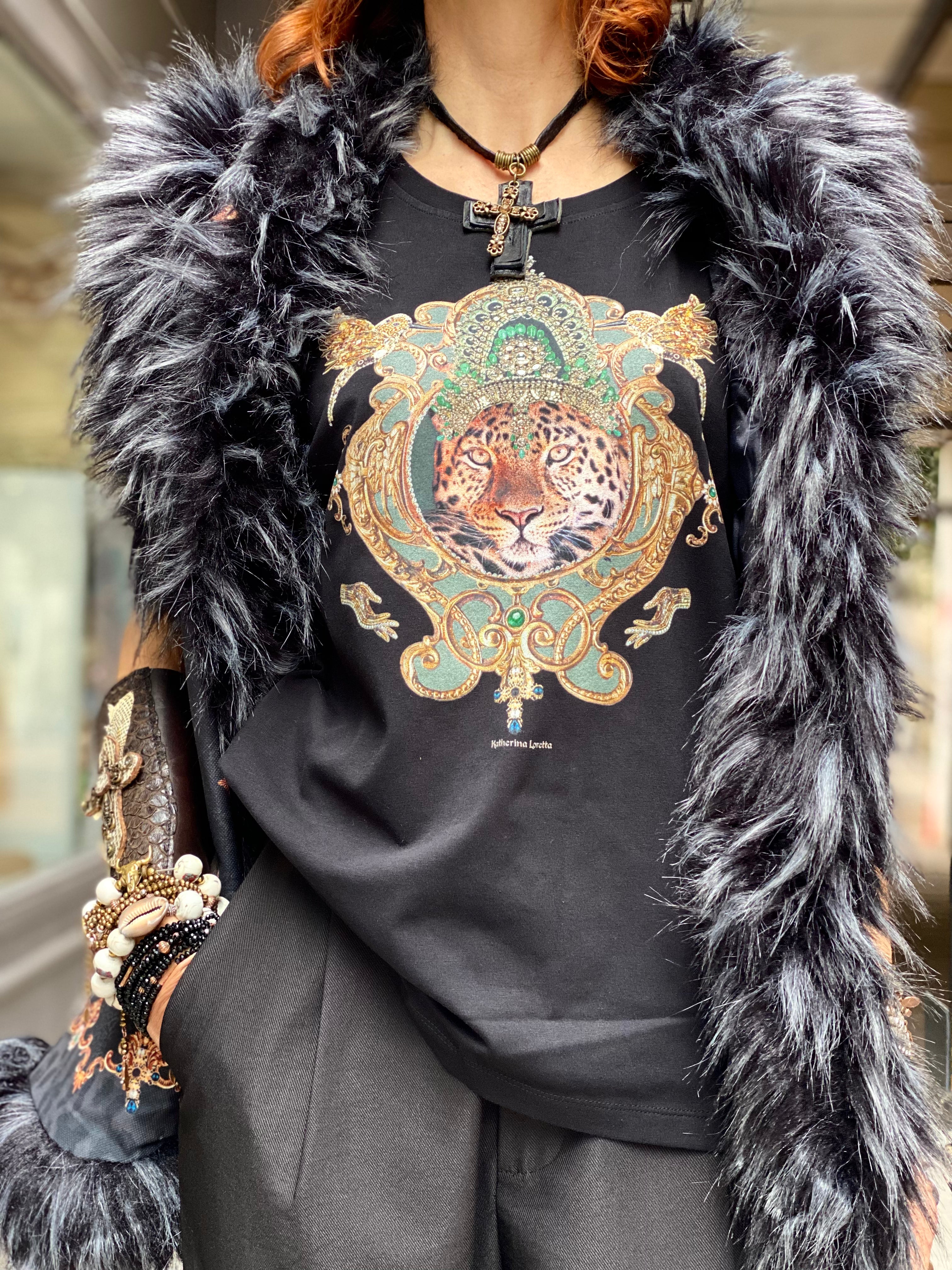 Aurely Katherina Loretta T-shirt