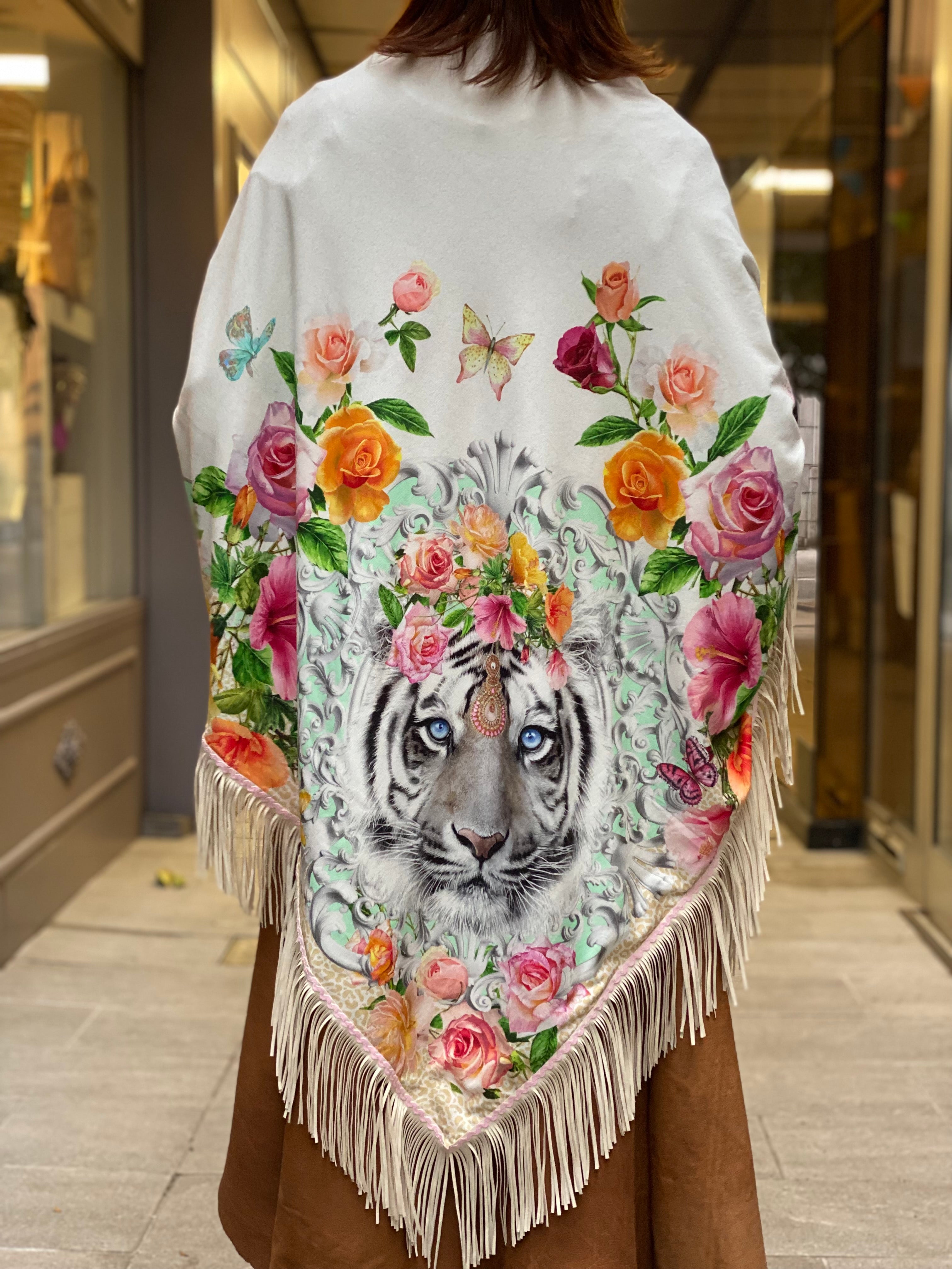 Hawea Katherina Loretta Shawl