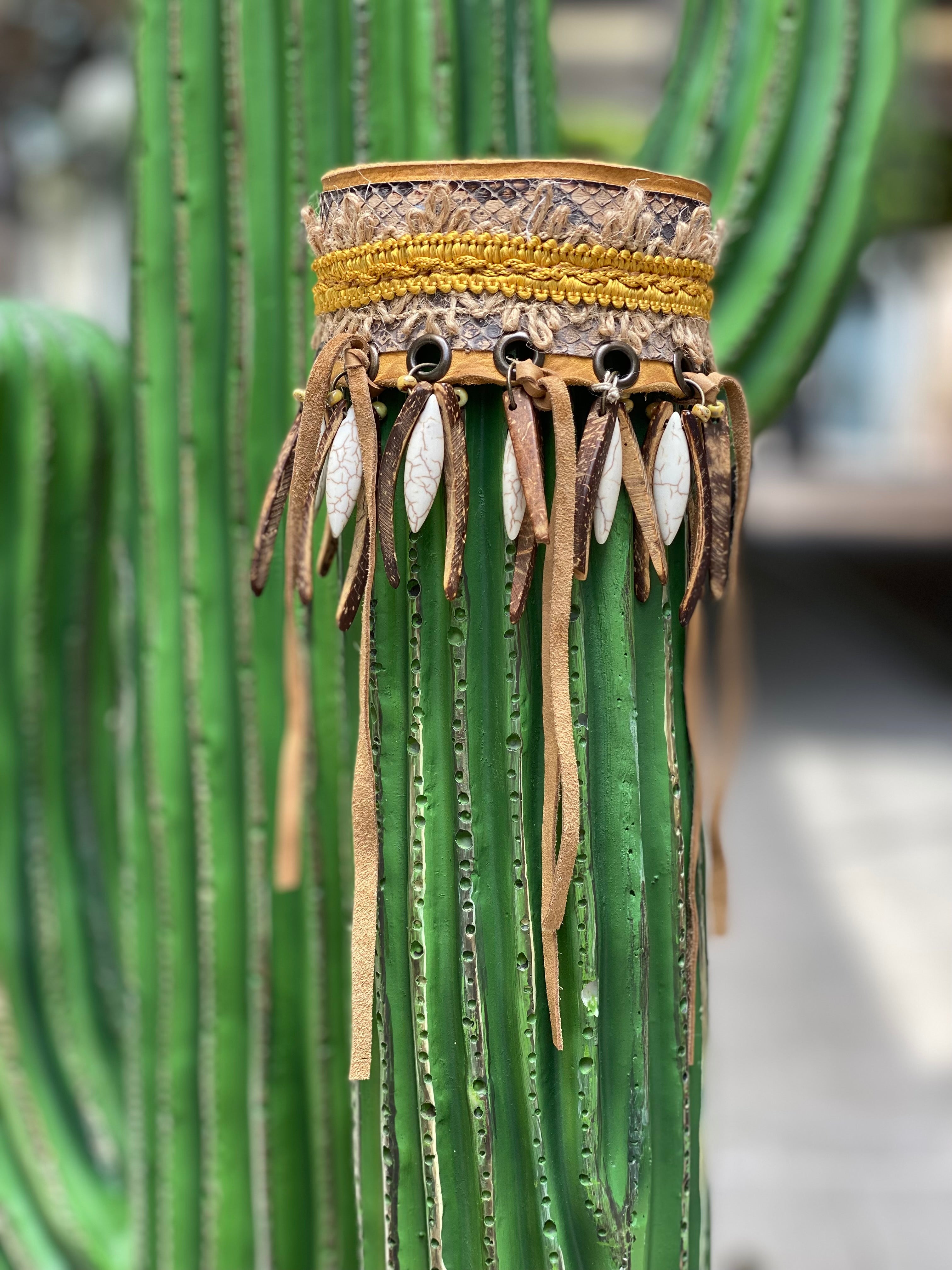 Gonna Iguan Arm Bracelet