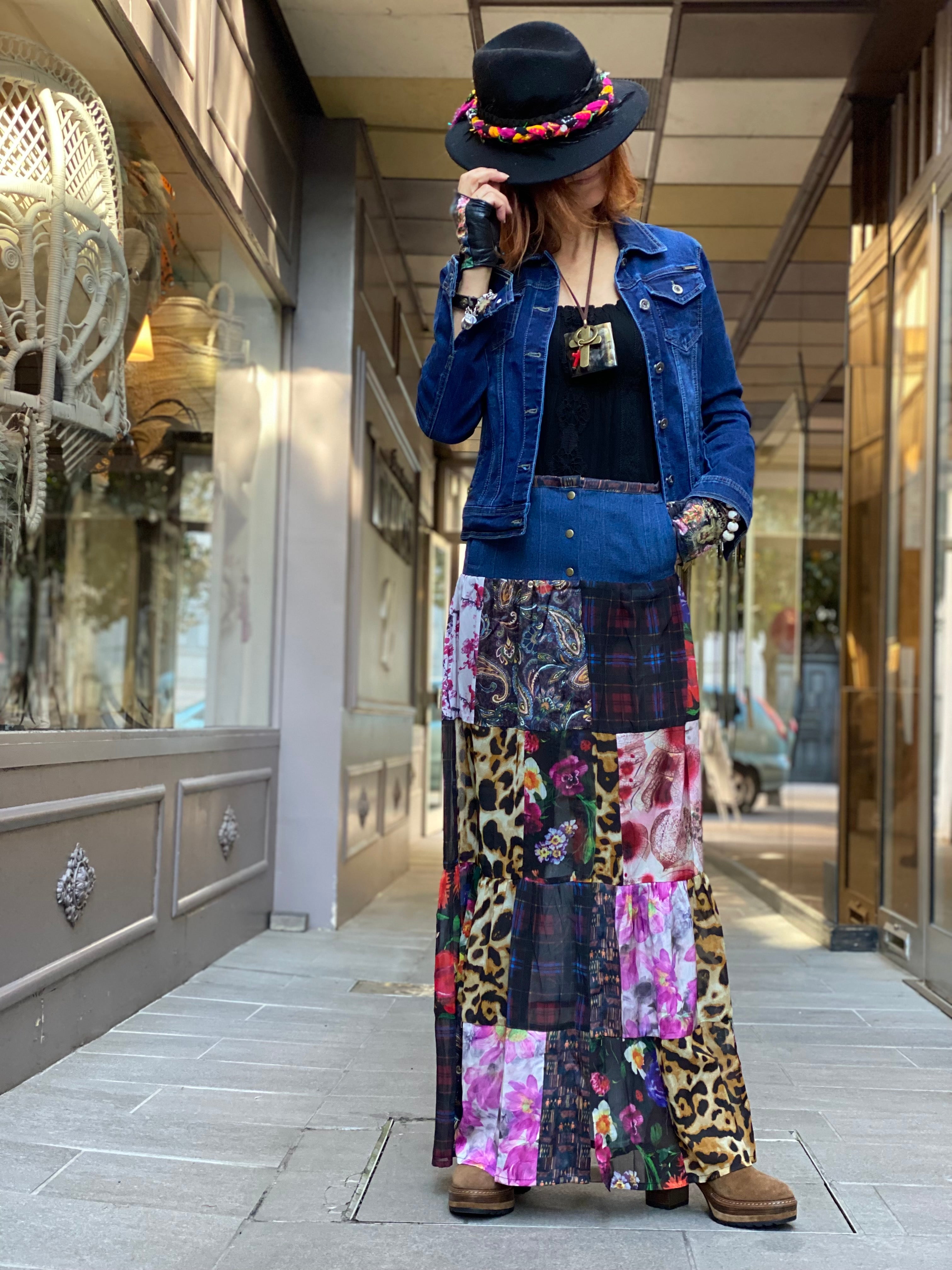 Curly Amuse Skirt