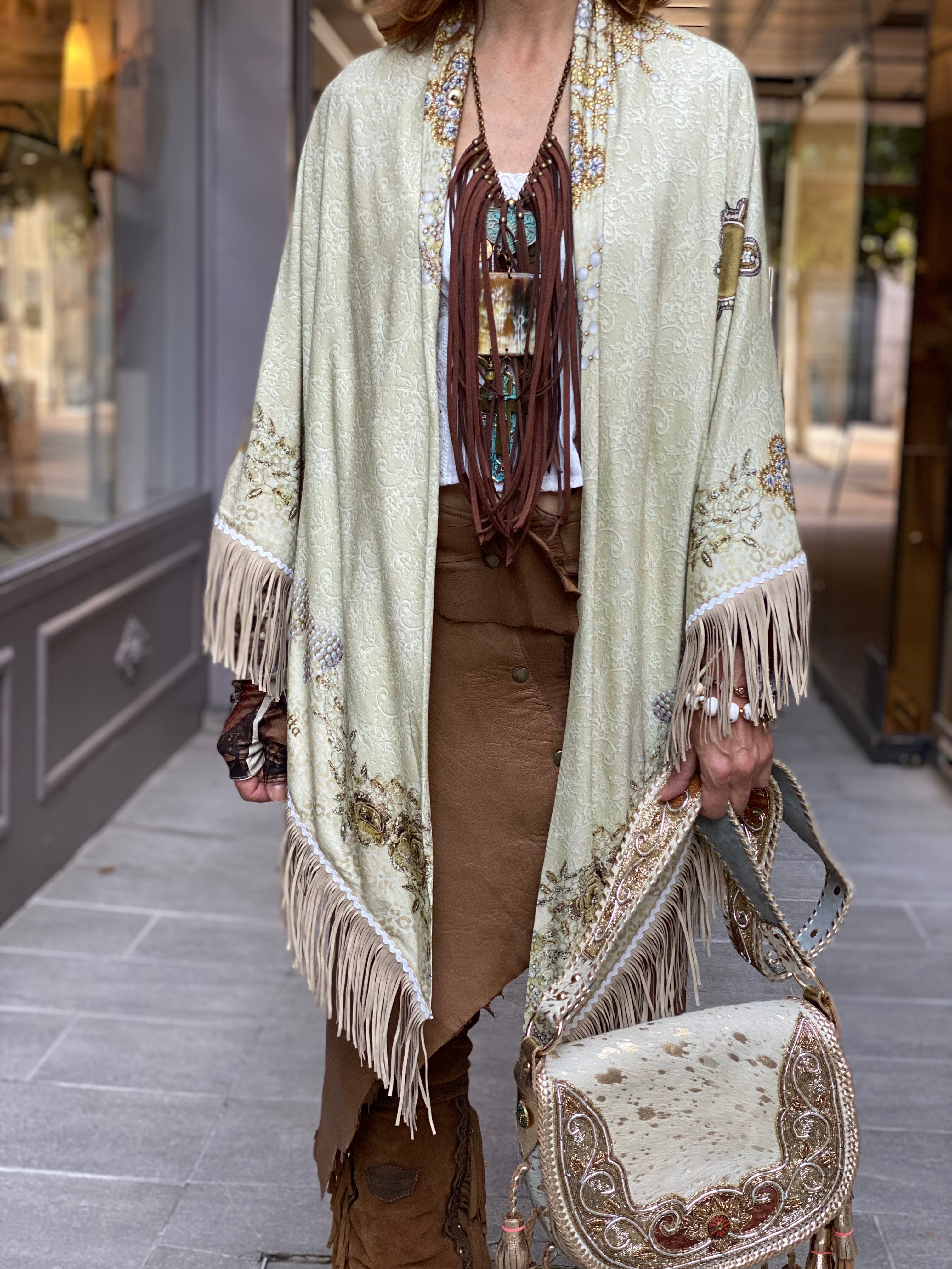 Evita Katherina Loretta Shawl