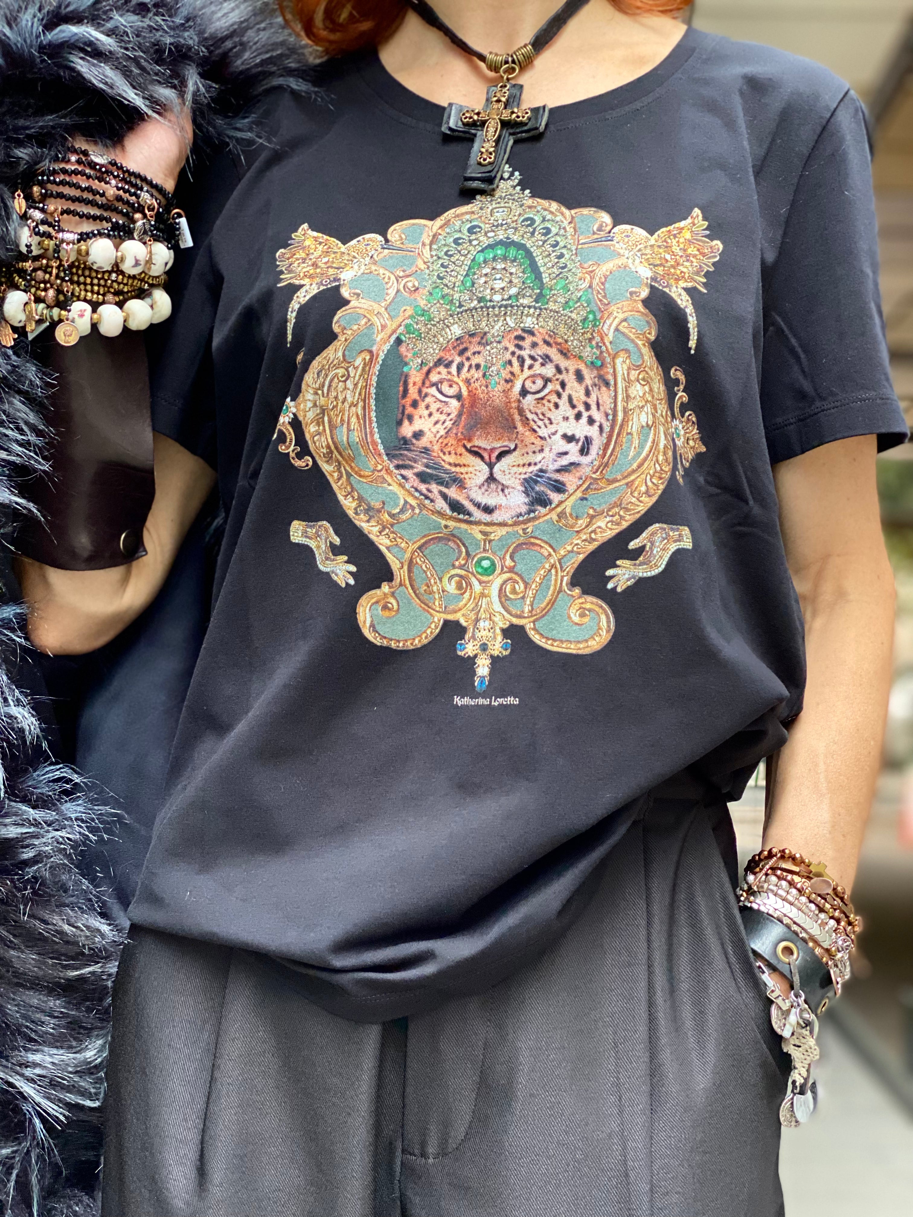 Aurely Katherina Loretta T-shirt