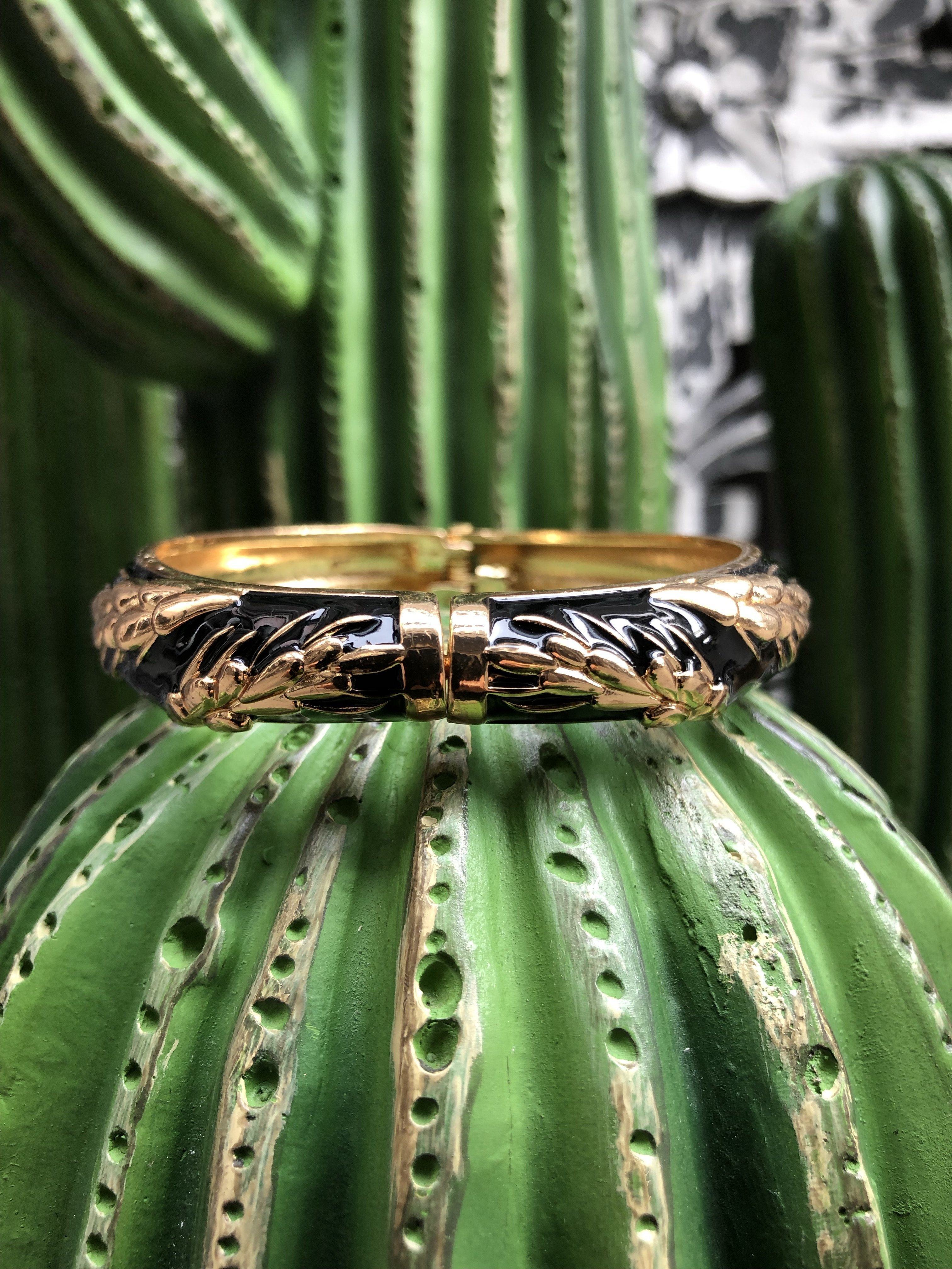 Amok ear Argelouse bangle