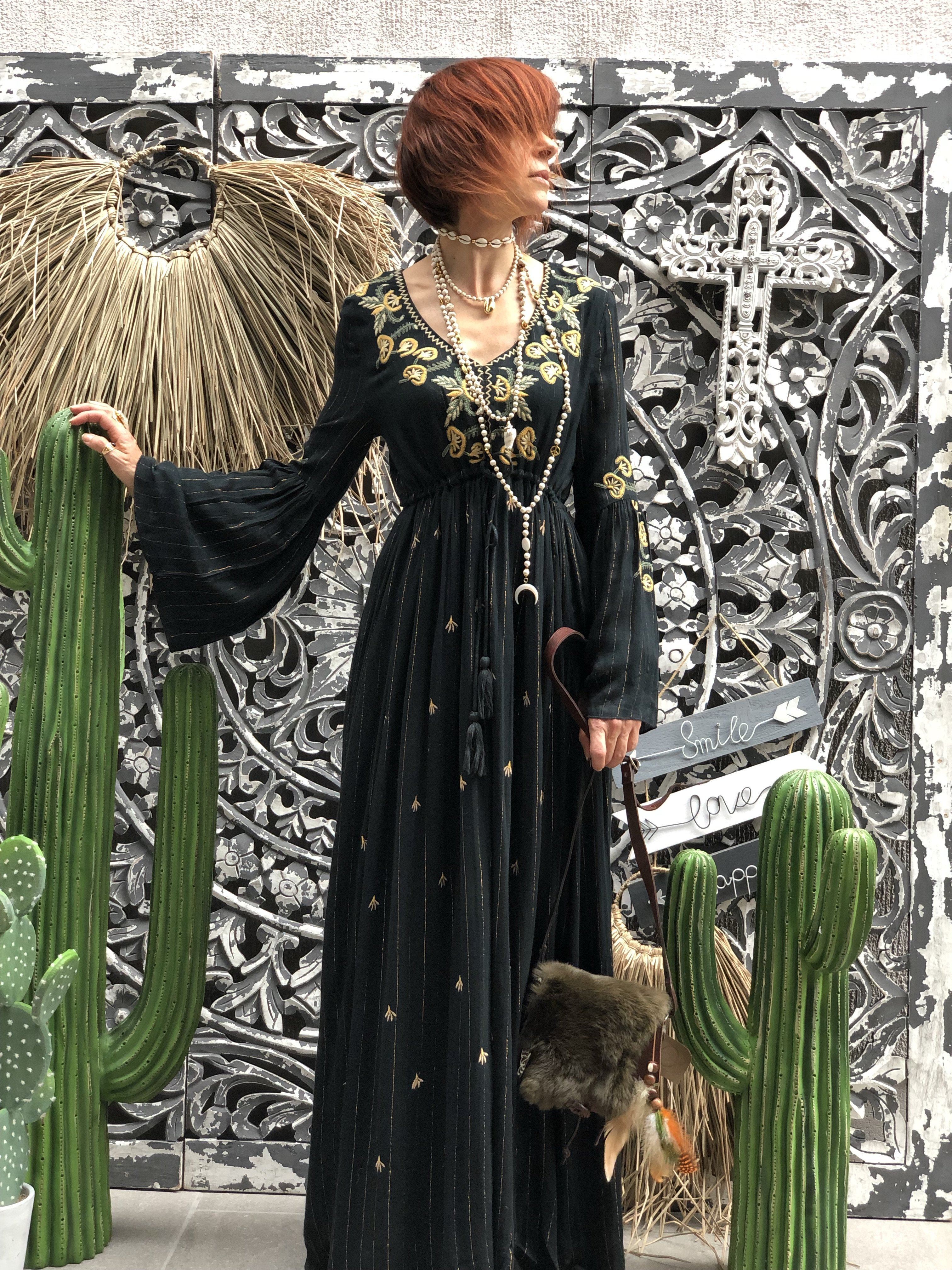 Robe Harmony Black Amenapih