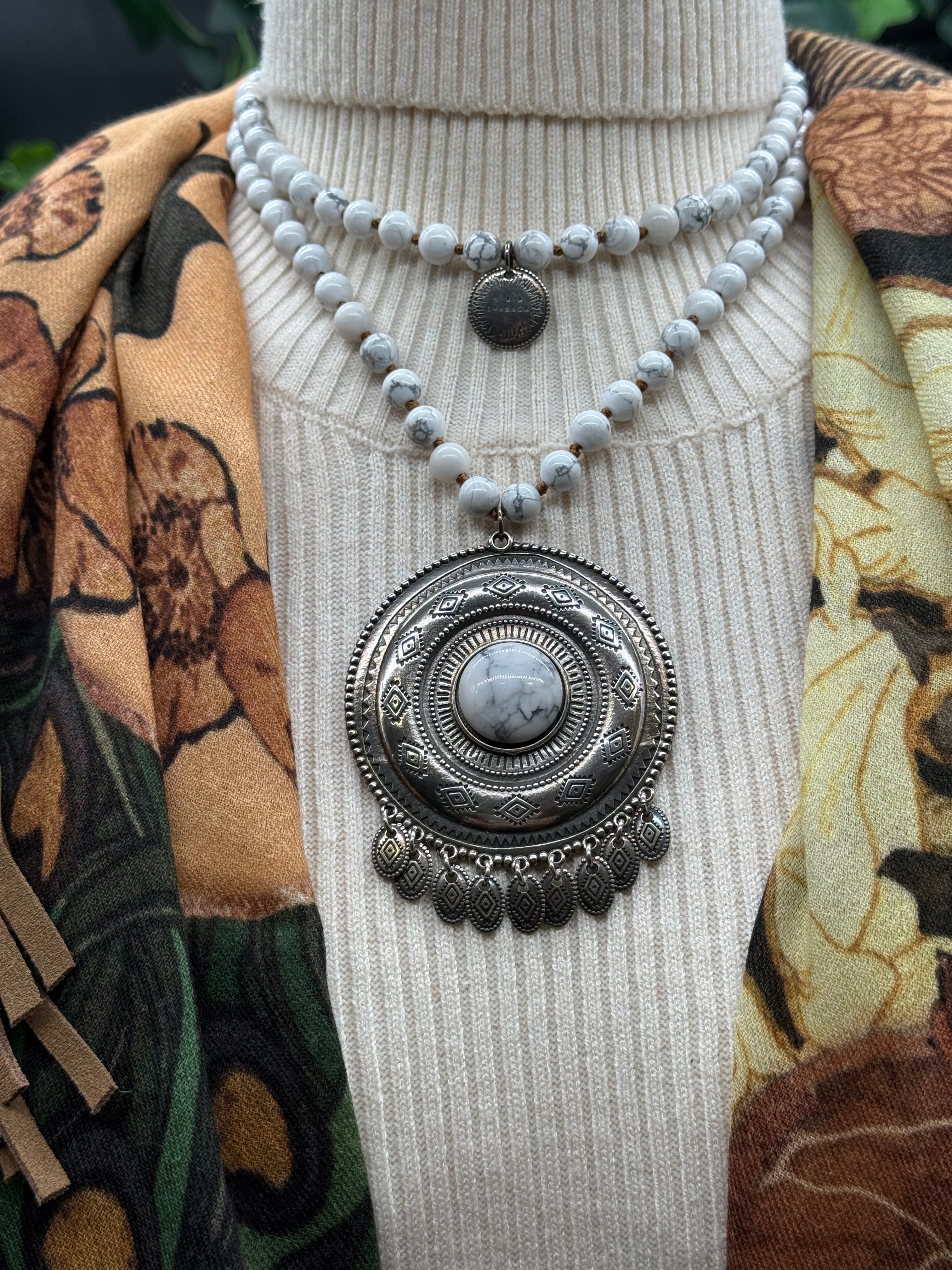 Sautoir Médaillon Shabada