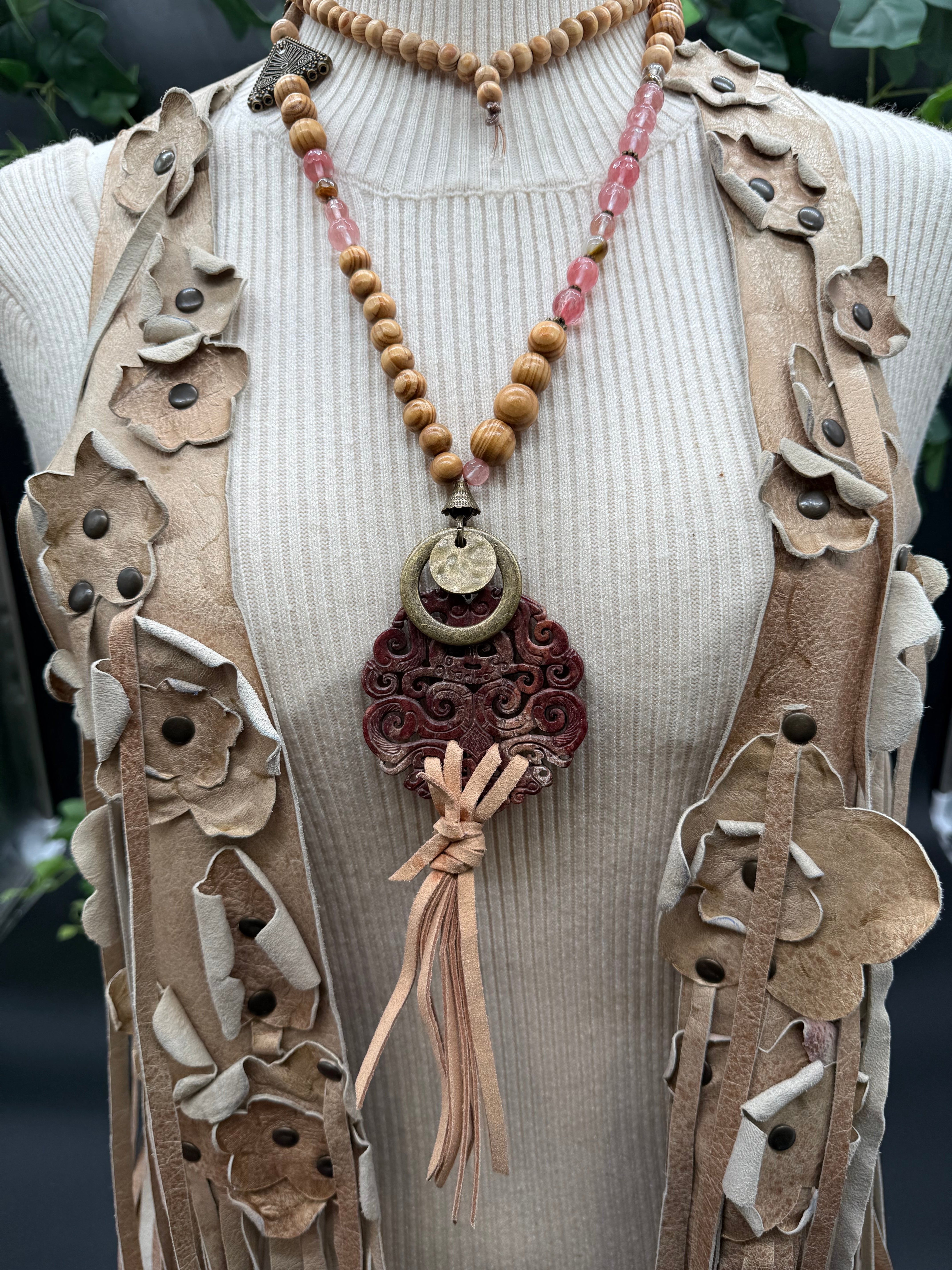 Sautoir pierre Sig de Tana