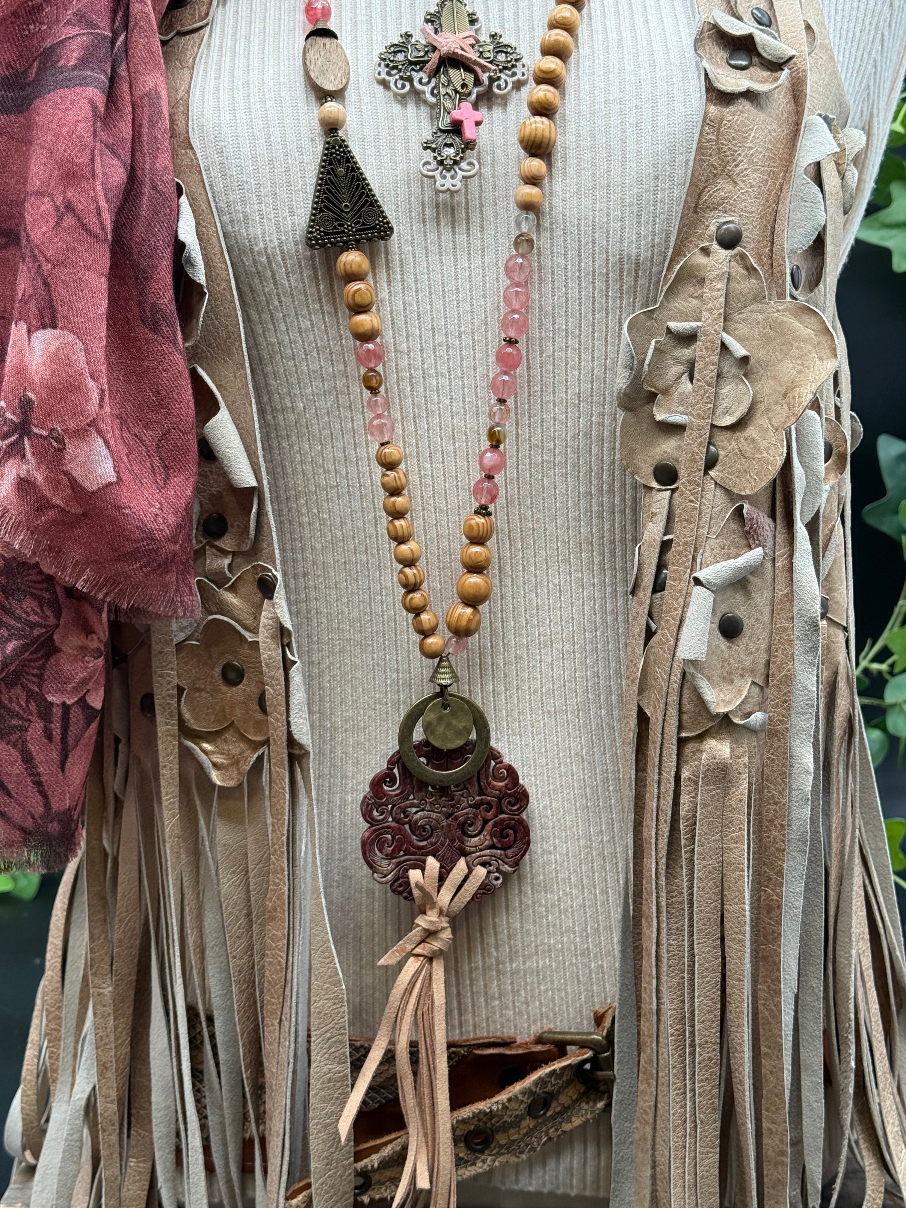 Sautoir pierre Sig de Tana