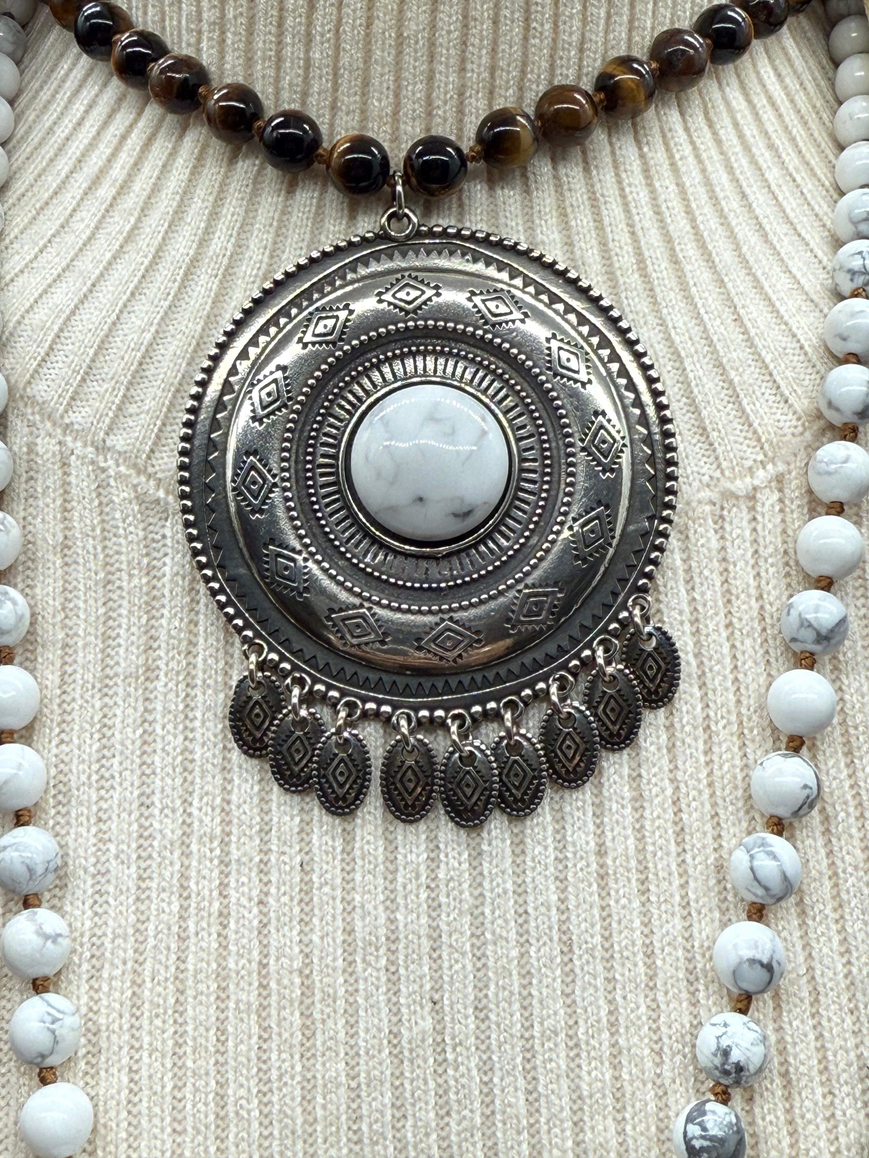 Sautoir Médaillon Shabada