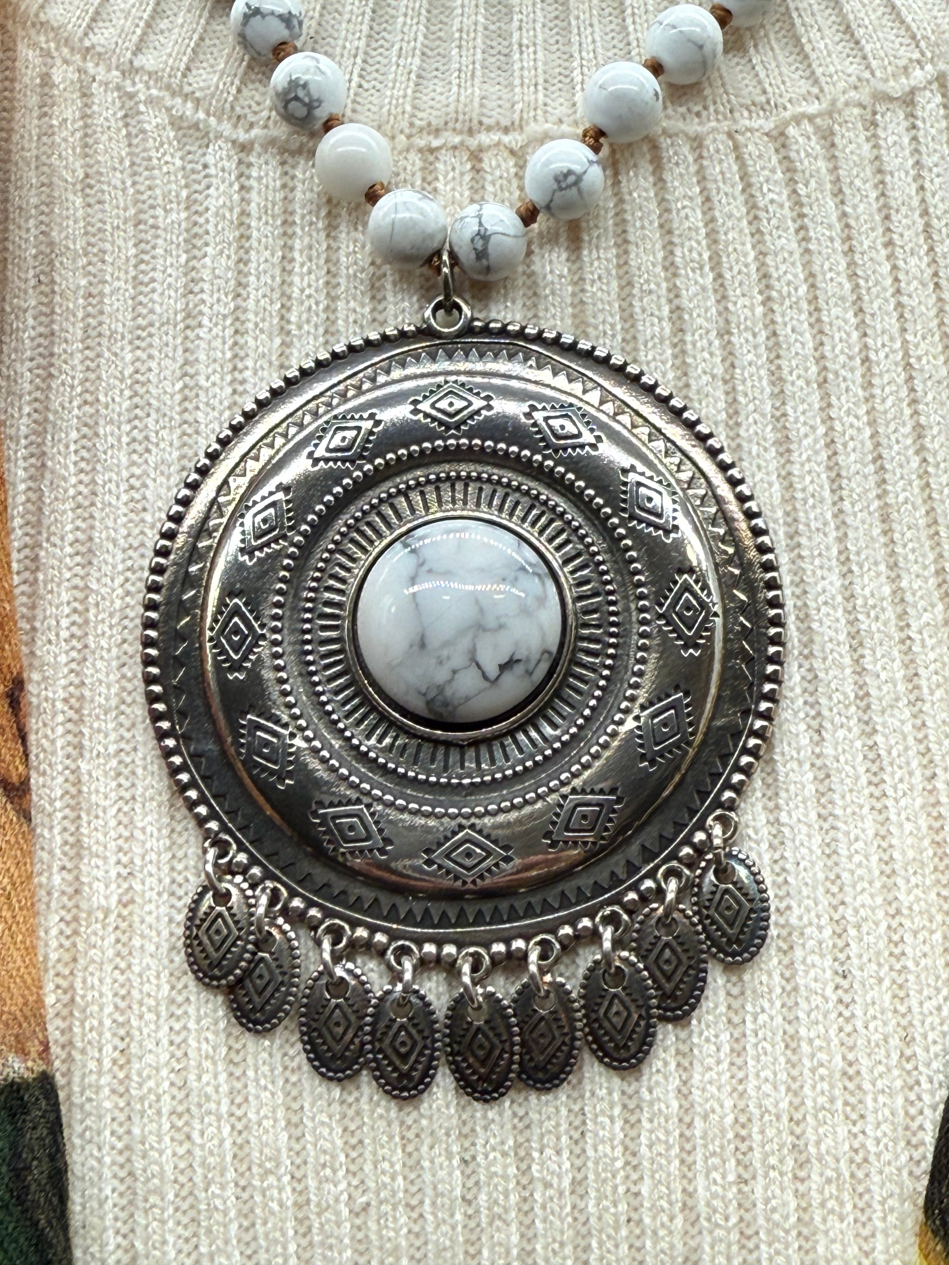 Sautoir Médaillon Shabada