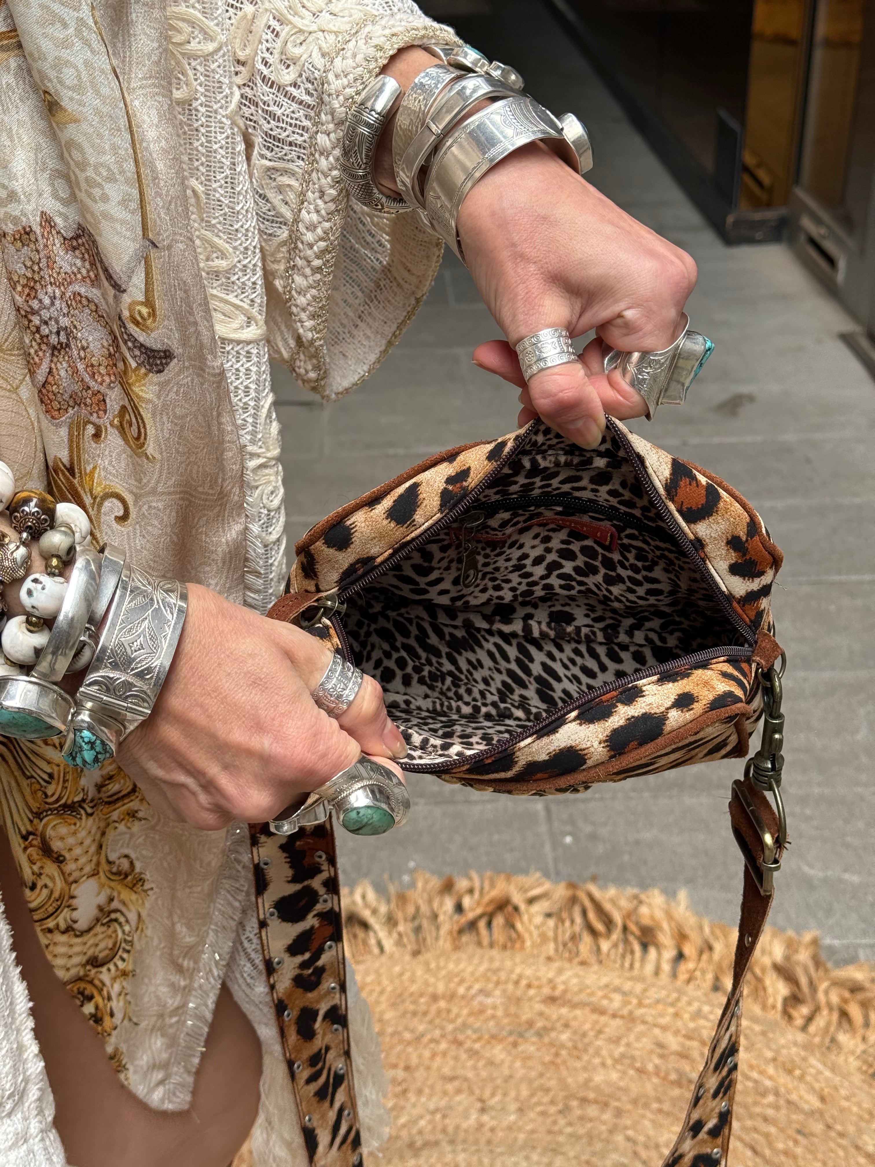 Pochette Opium Flower Market