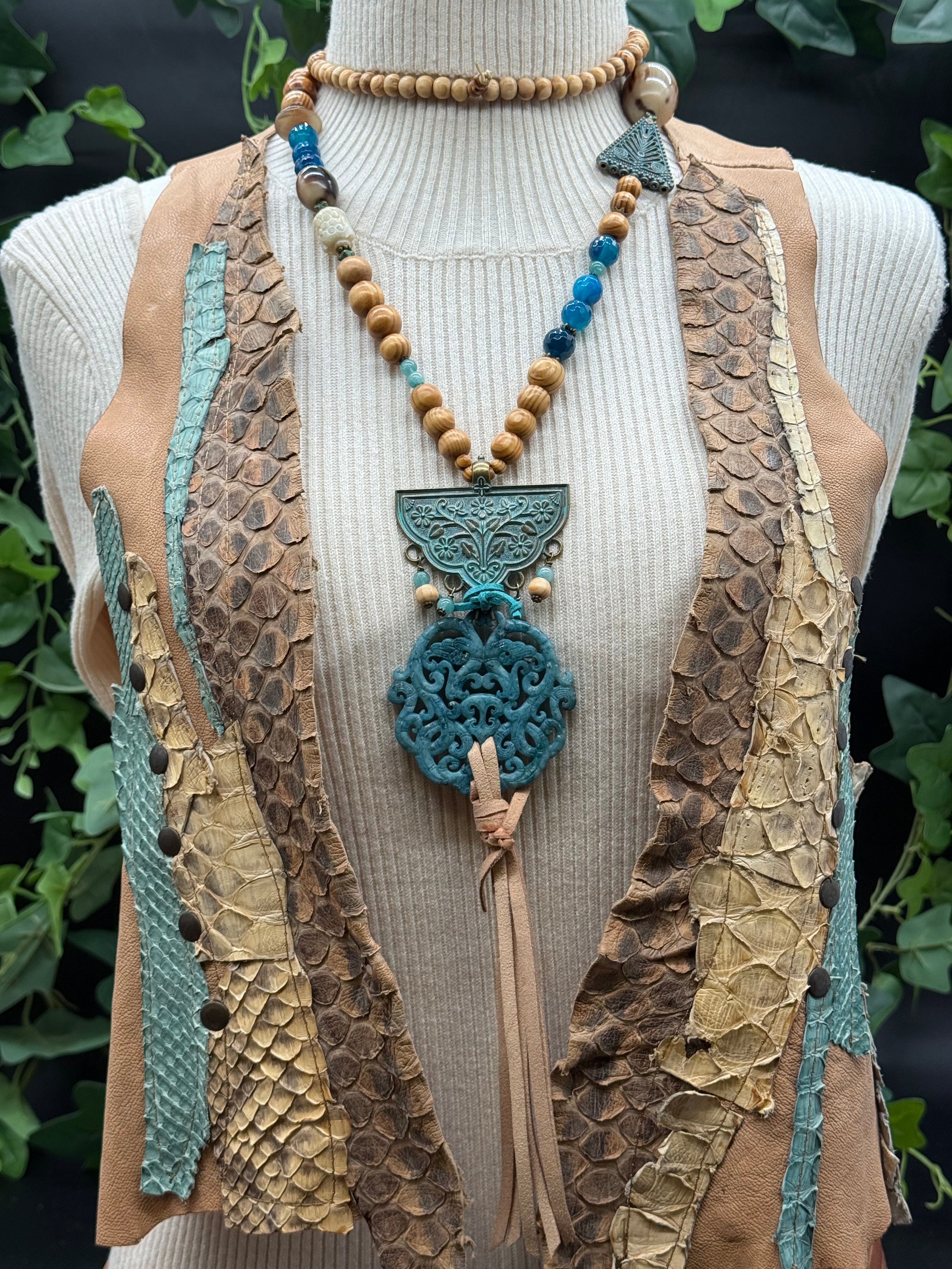 Sautoir pierre Sig de Tana