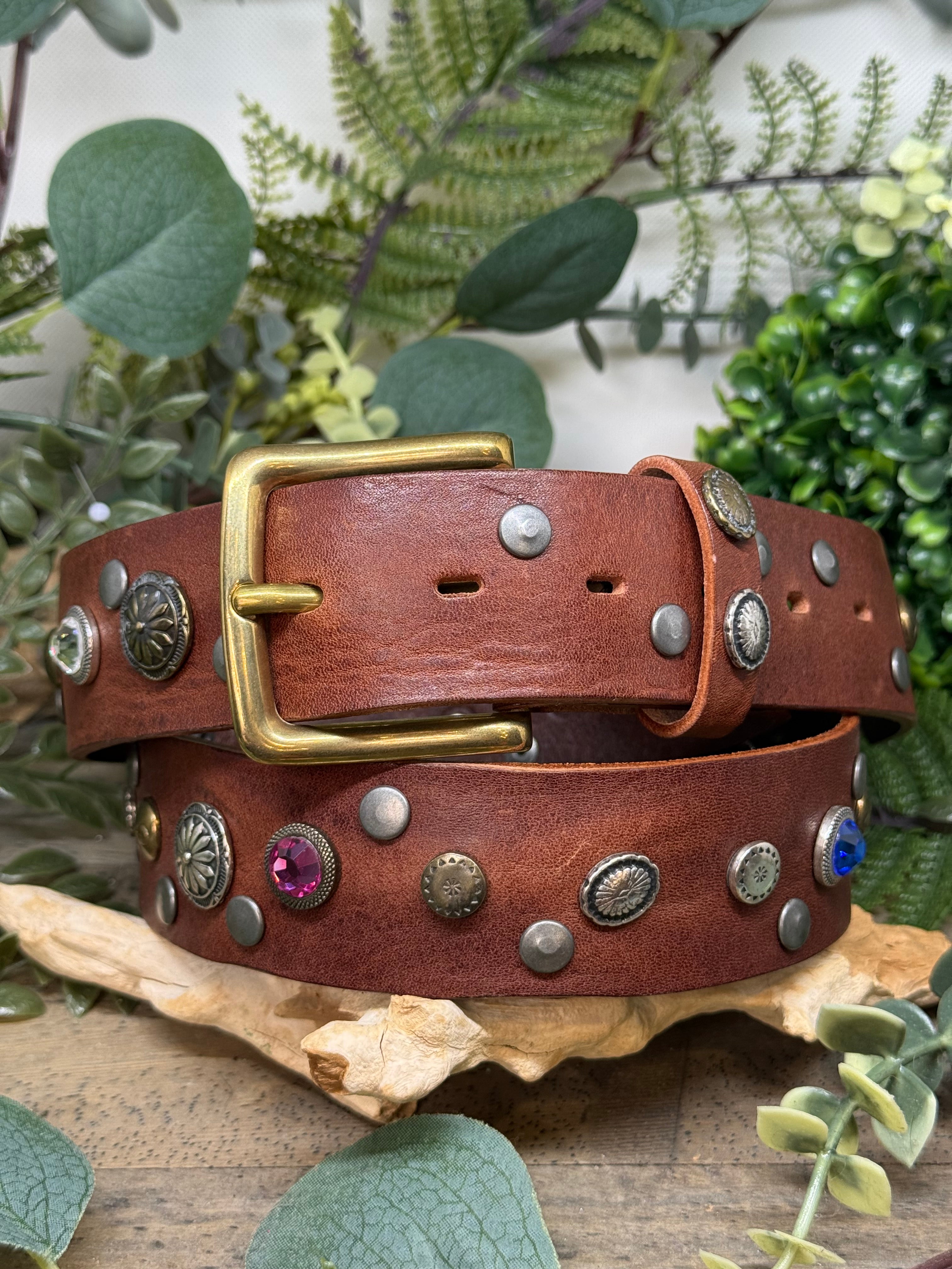 Ceinture Rivets et Pierres Yolète