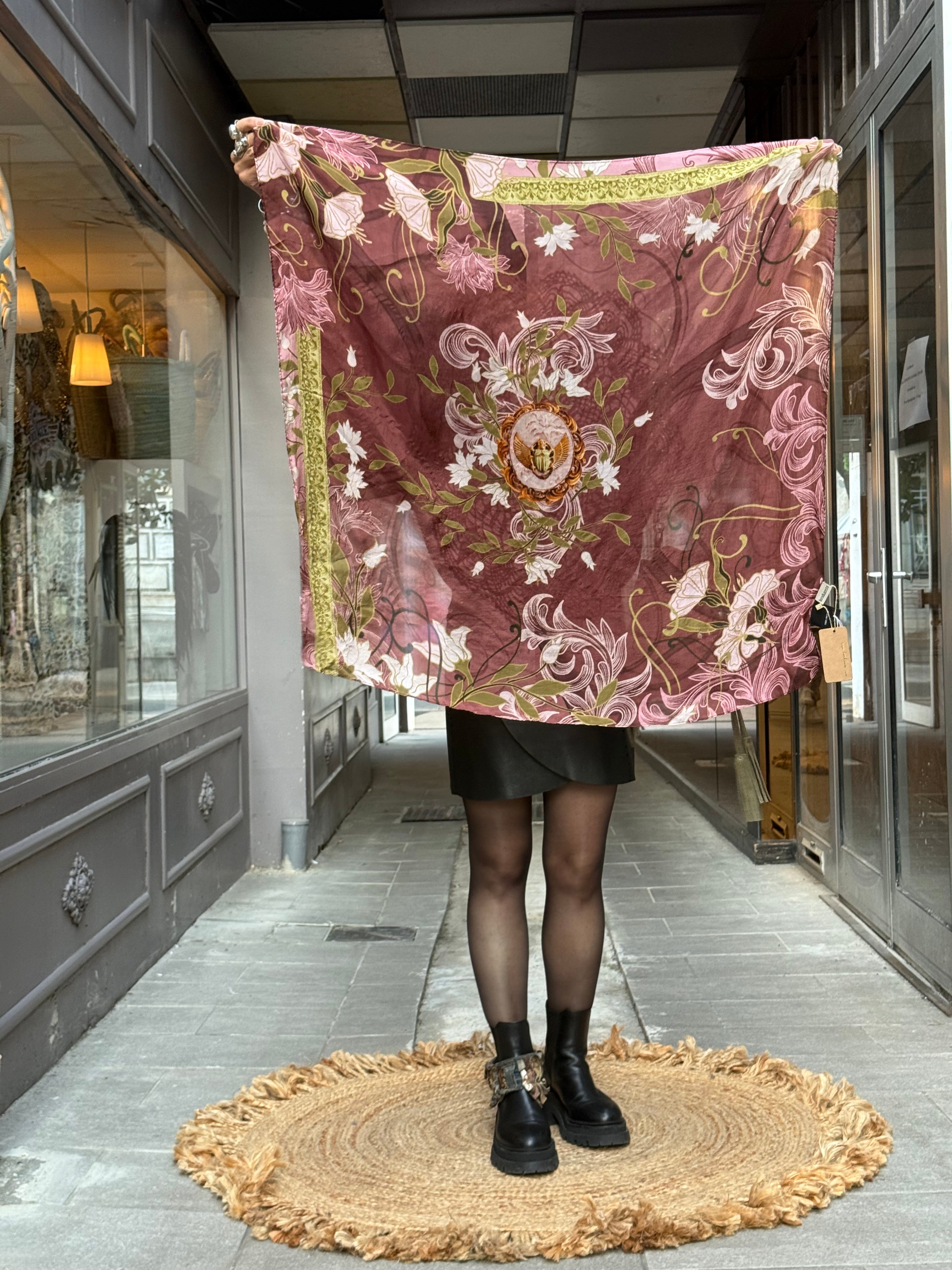 Carré modal Brokante