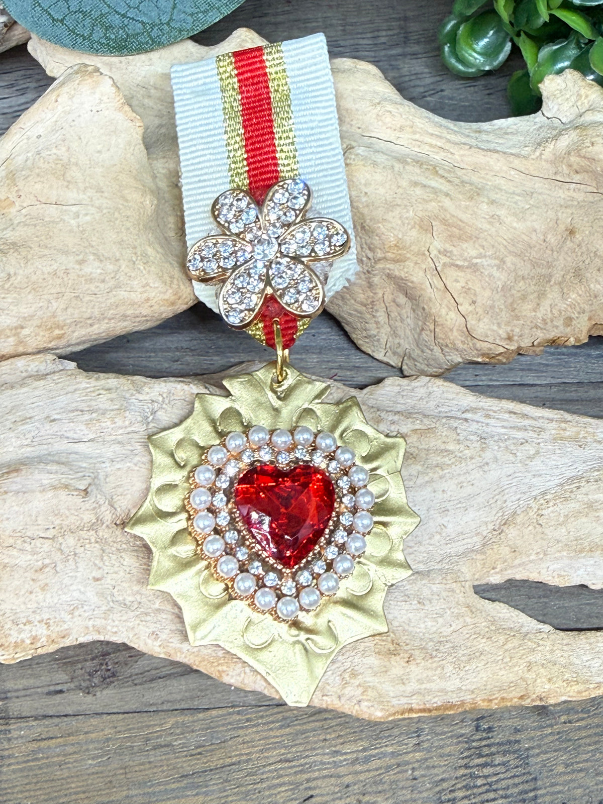 Broche/Médaille Azafran Rosa
